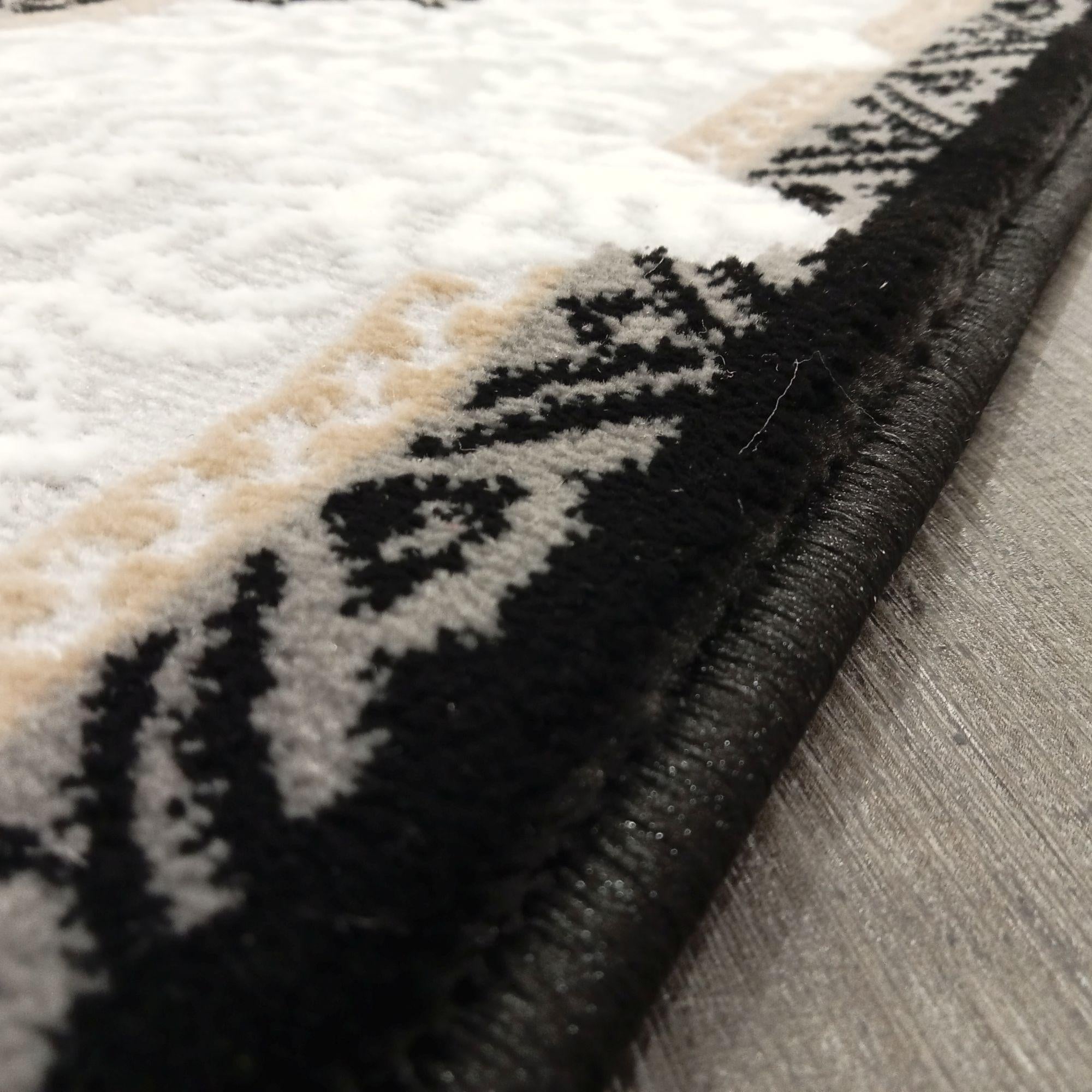 02 Betty Black 80 cm Wide
