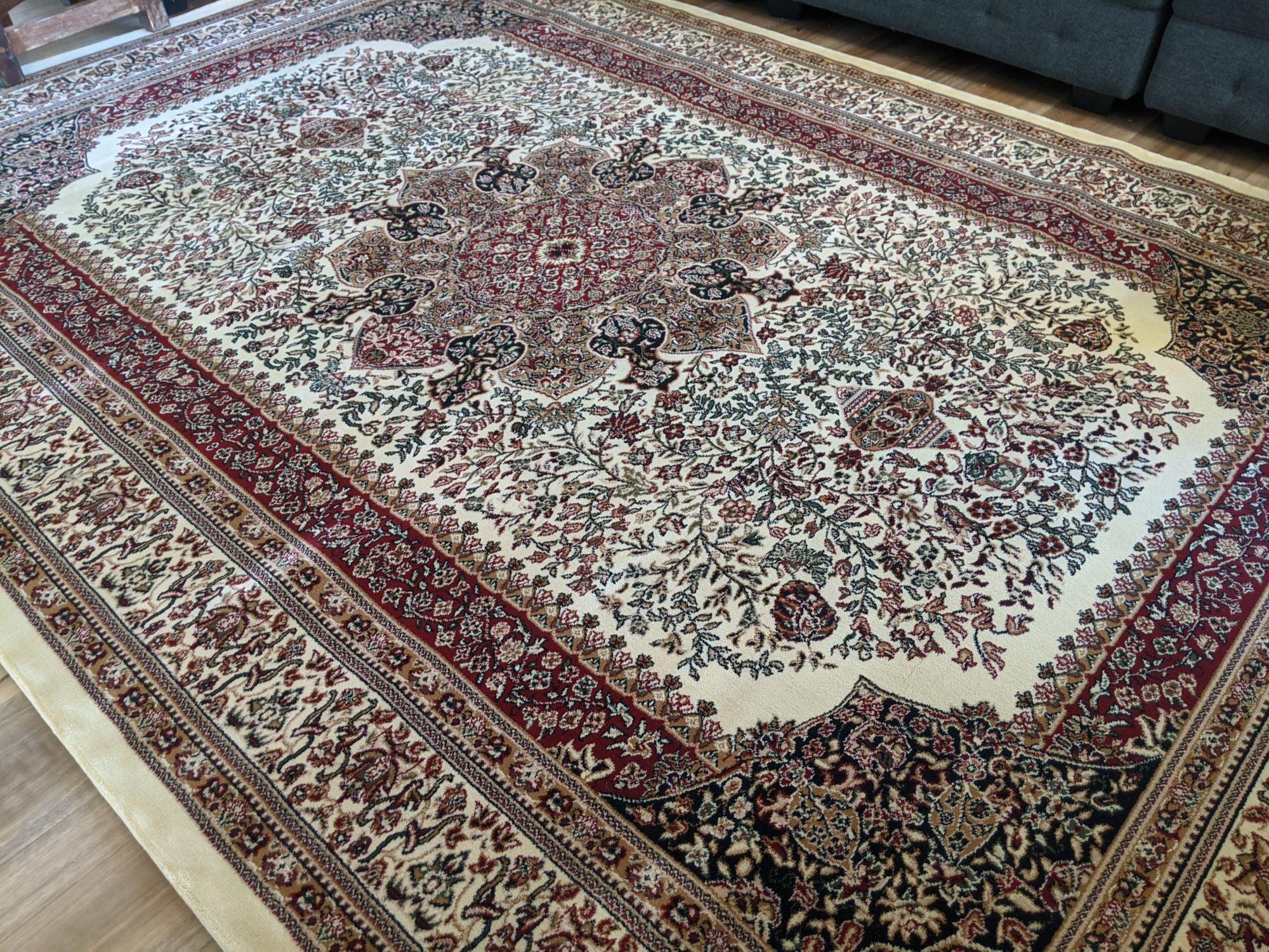 Benevolence 5235 Cream