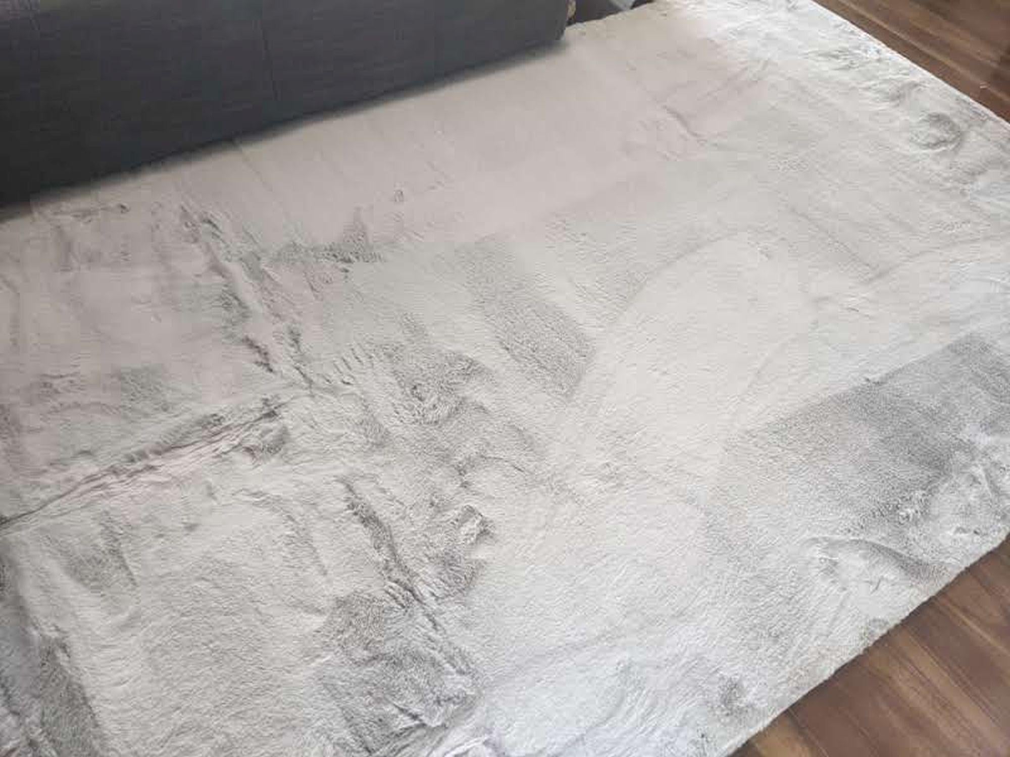 Super soft Faux Fur Silver Rug