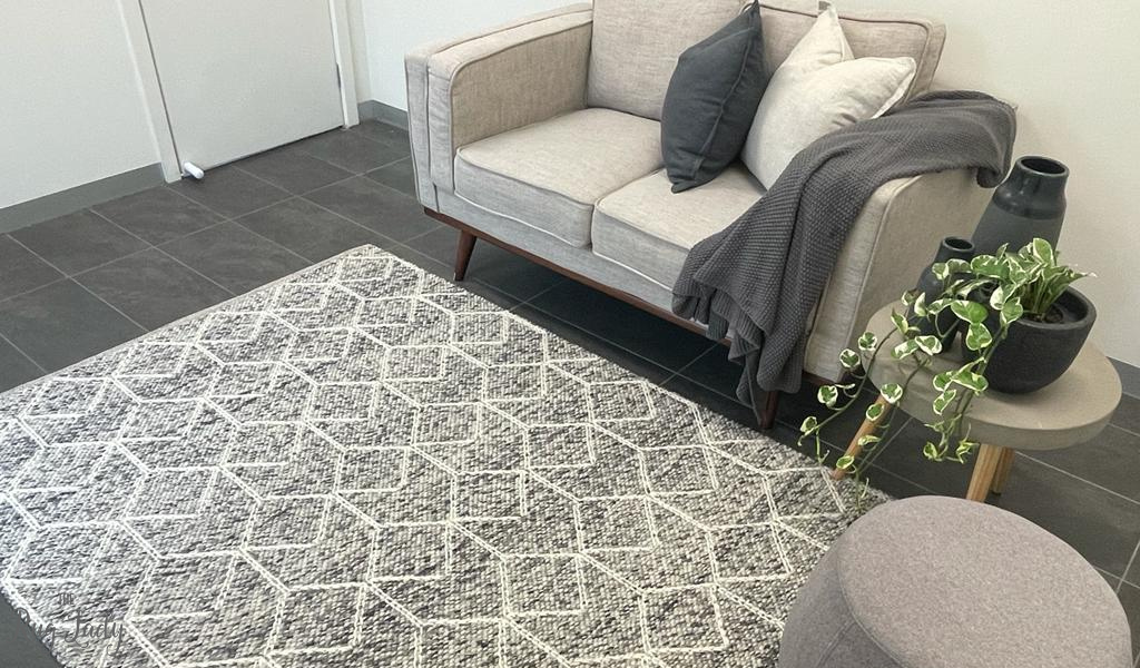 Essence Arabesque Grey Wool Rug