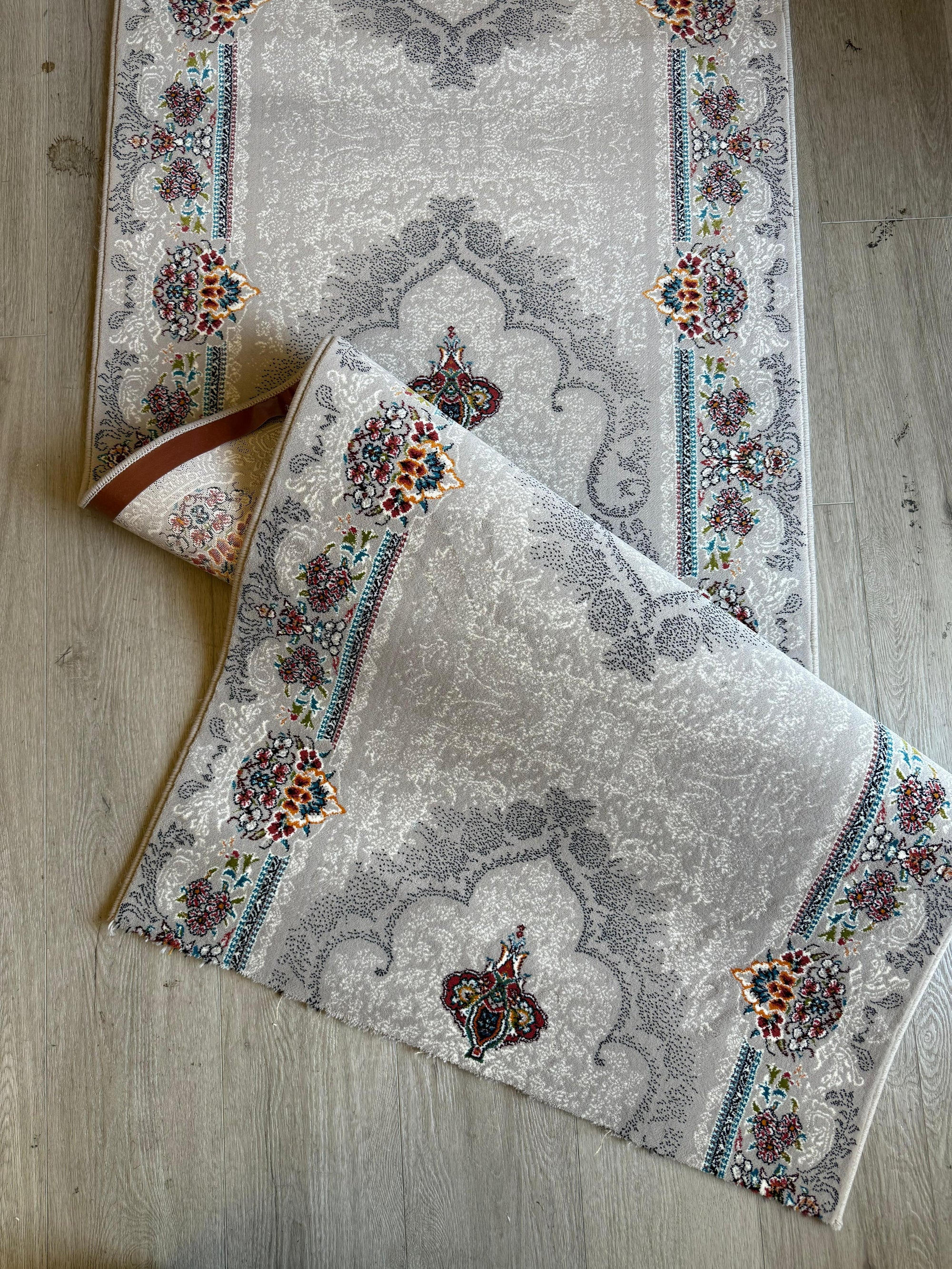 08 Hive silver oriental 80cm Wide