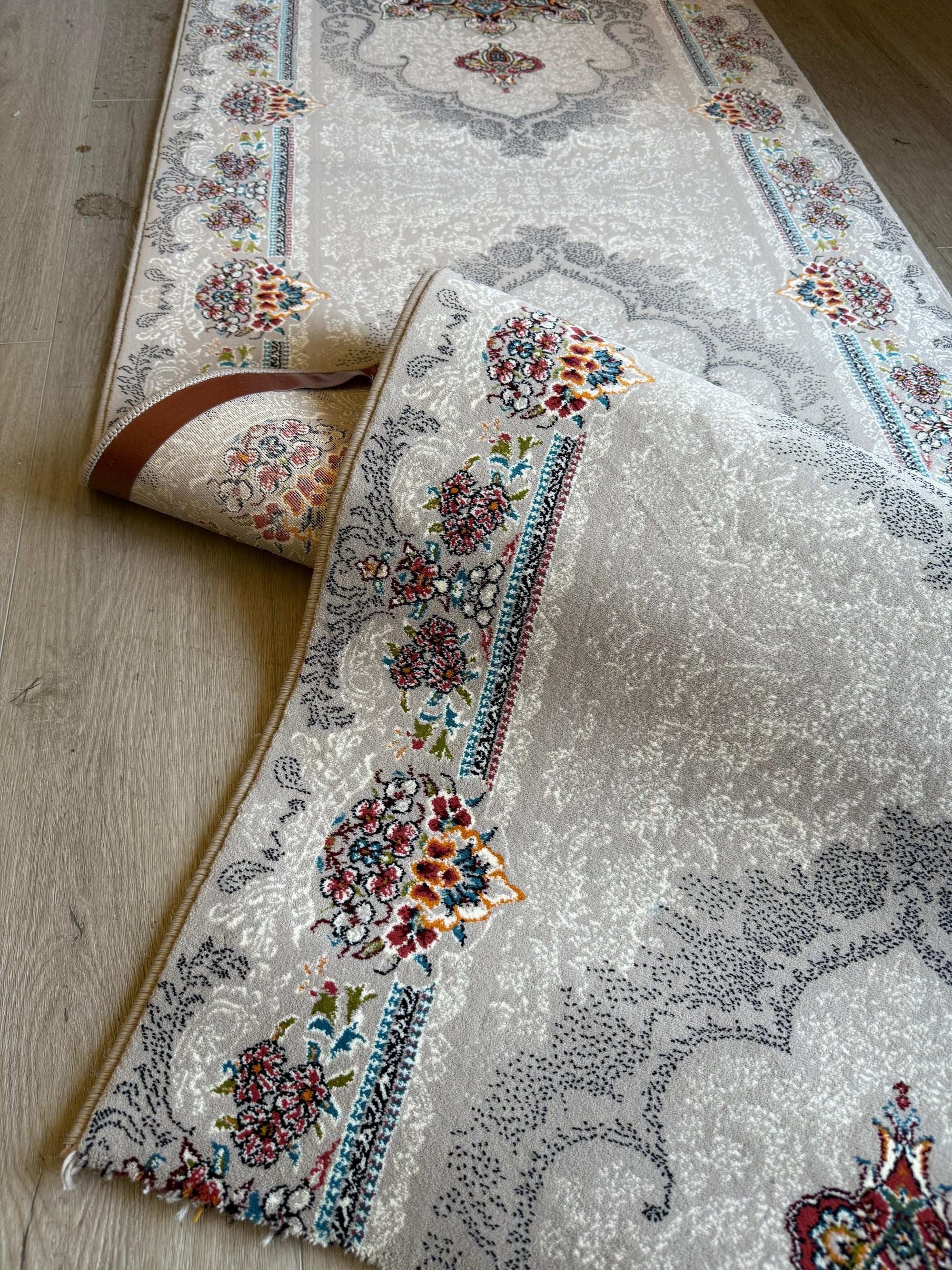 08 Hive silver oriental 80cm Wide