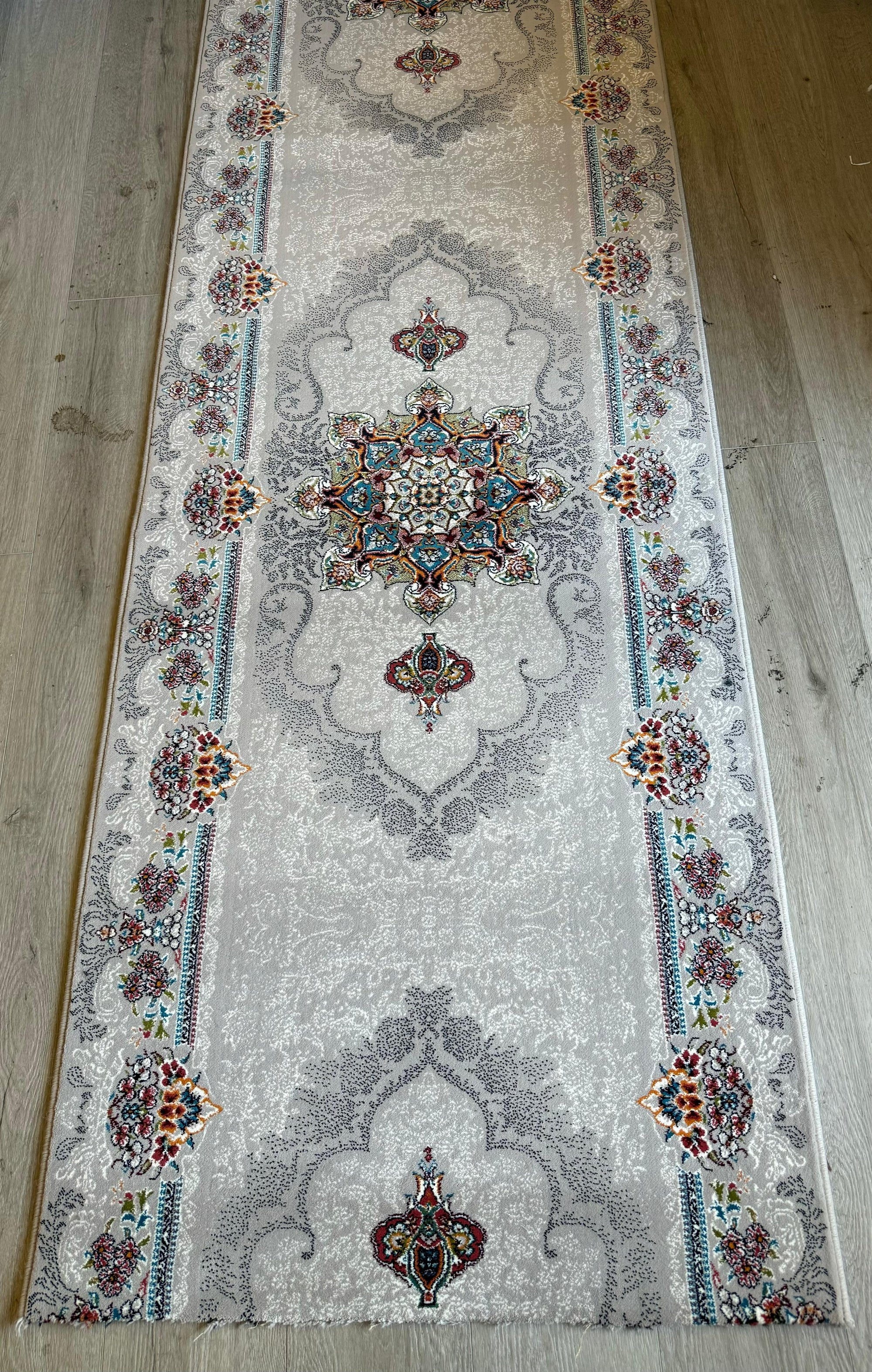 08 Hive silver oriental 80cm Wide