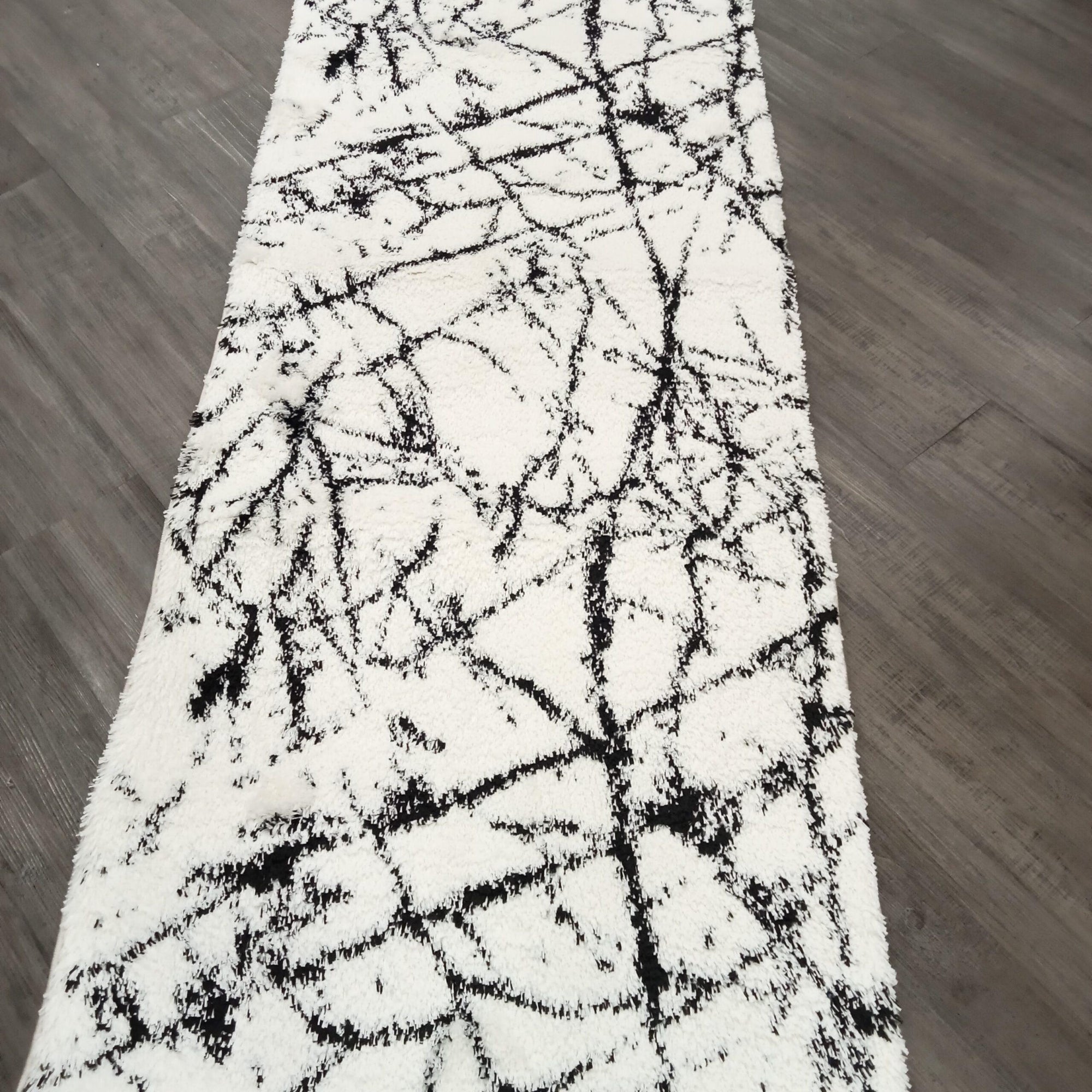 7 Jasmine shaggy 80 cm wide runner