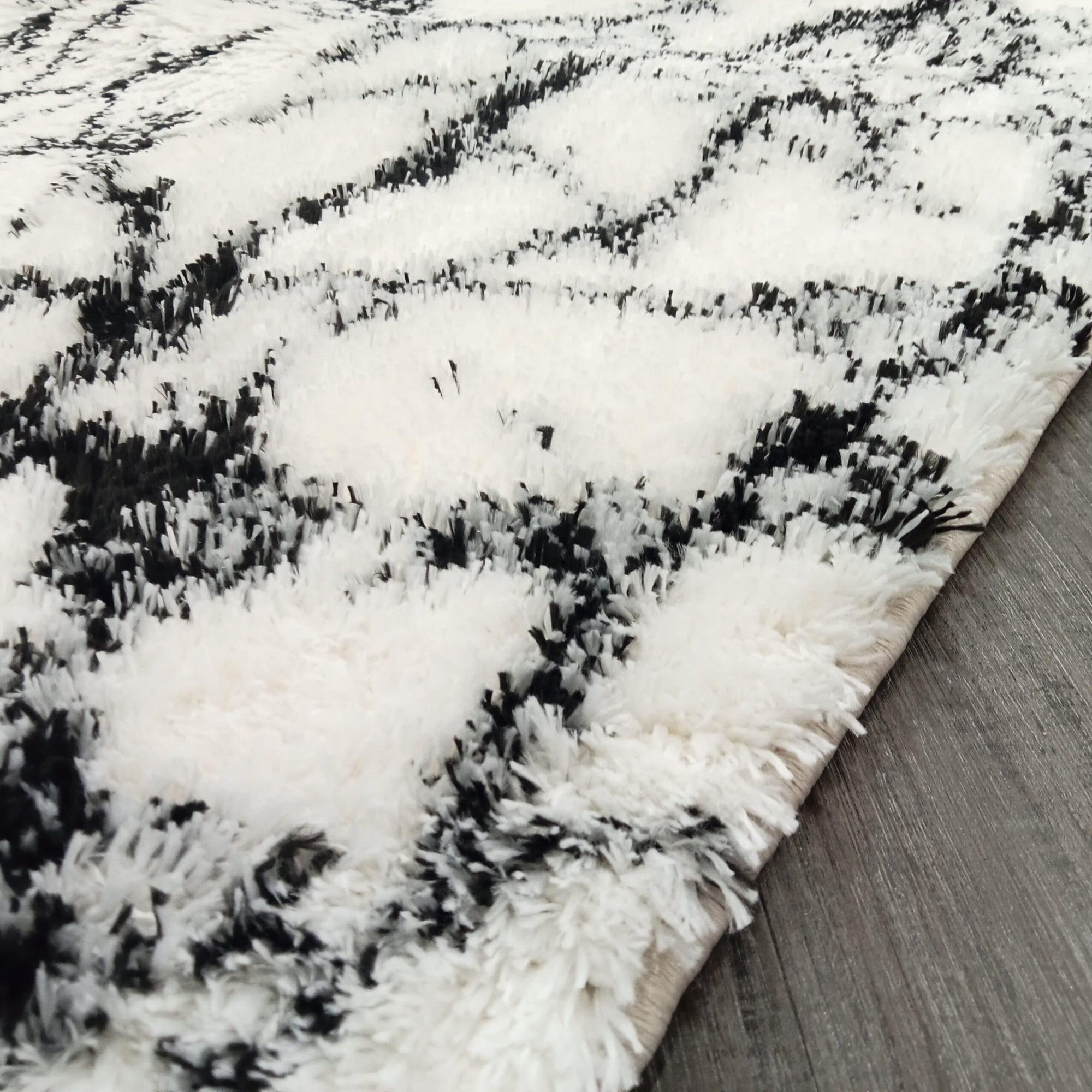 7 Jasmine shaggy 80 cm wide runner
