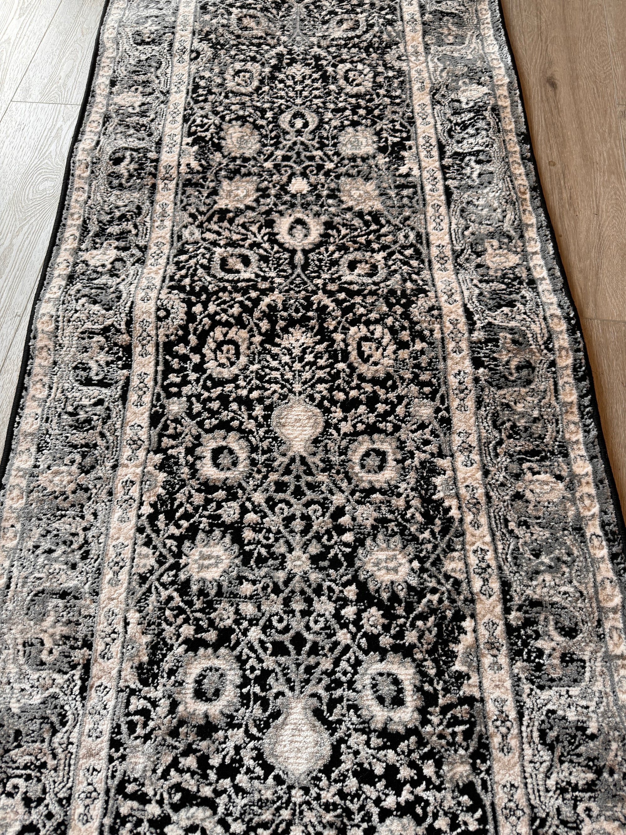 892 black Deluxe runner 80 cm Wide