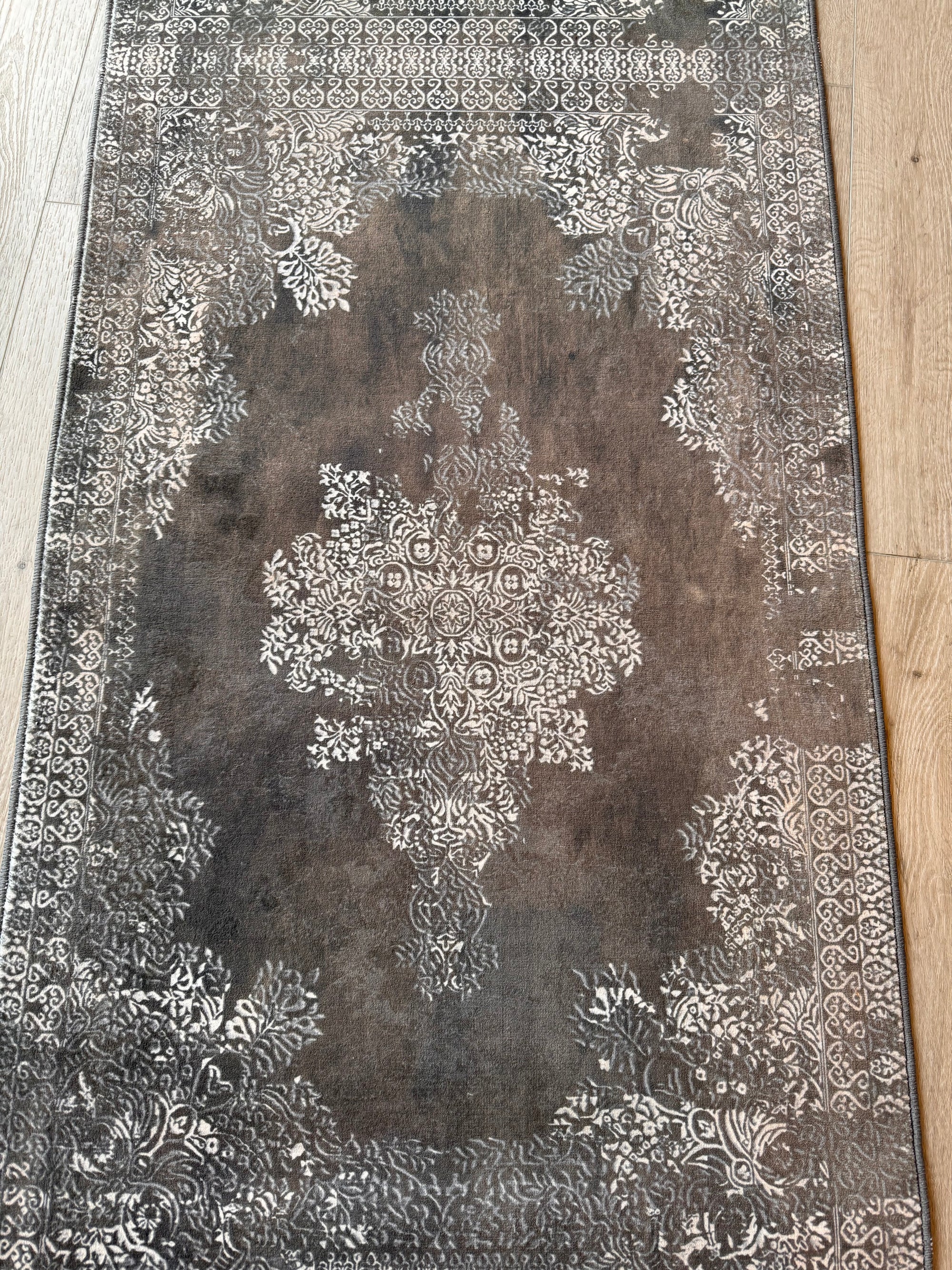 04 Perry 65 cm Wide