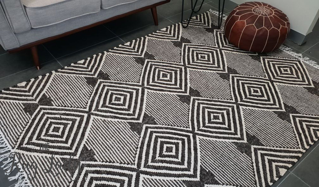 Bohemian Brown Charcoal Diamond Hand-Loomed Textured Rug