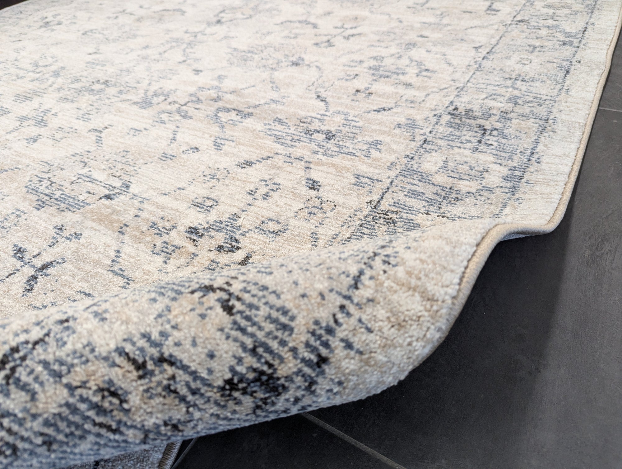 Fruzan transitional blue 160 x 220 cm