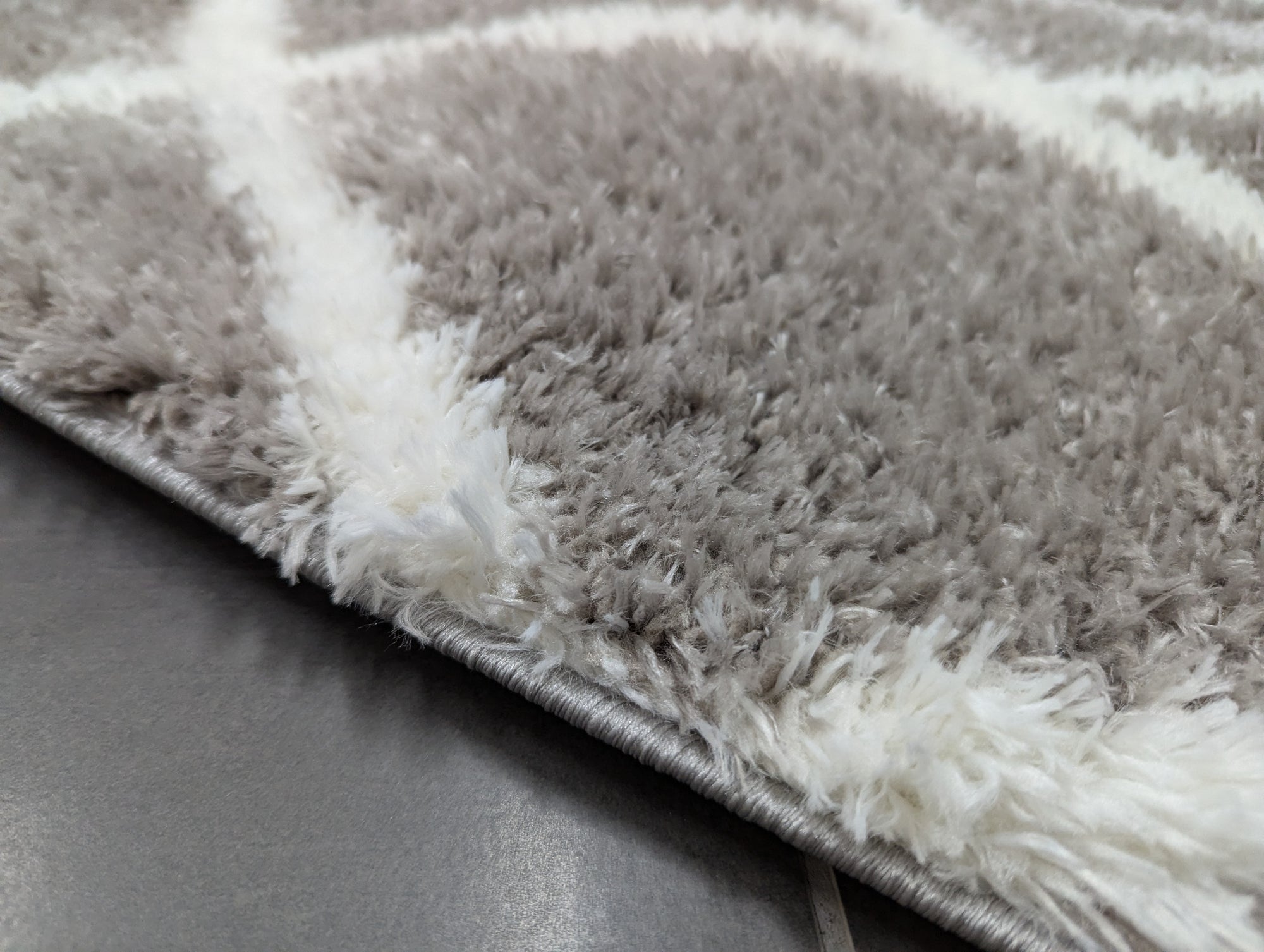 11 Jasmine shaggy 80 cm wide runner
