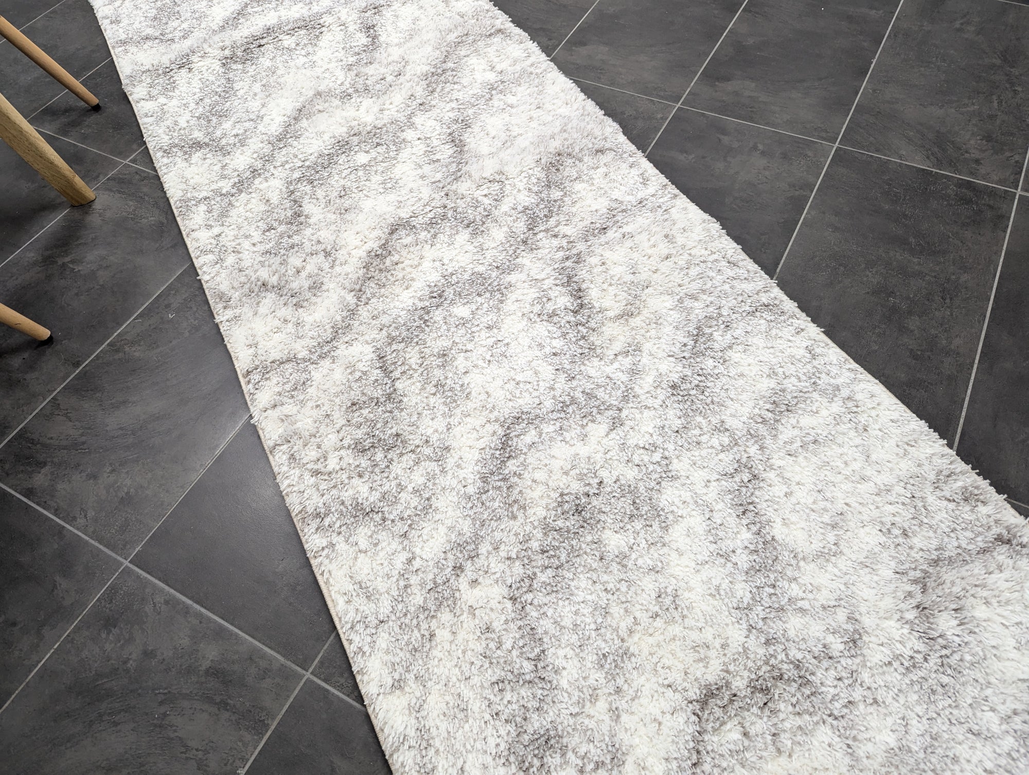 cream faded Jasmine shaggy 80 cm wide runner