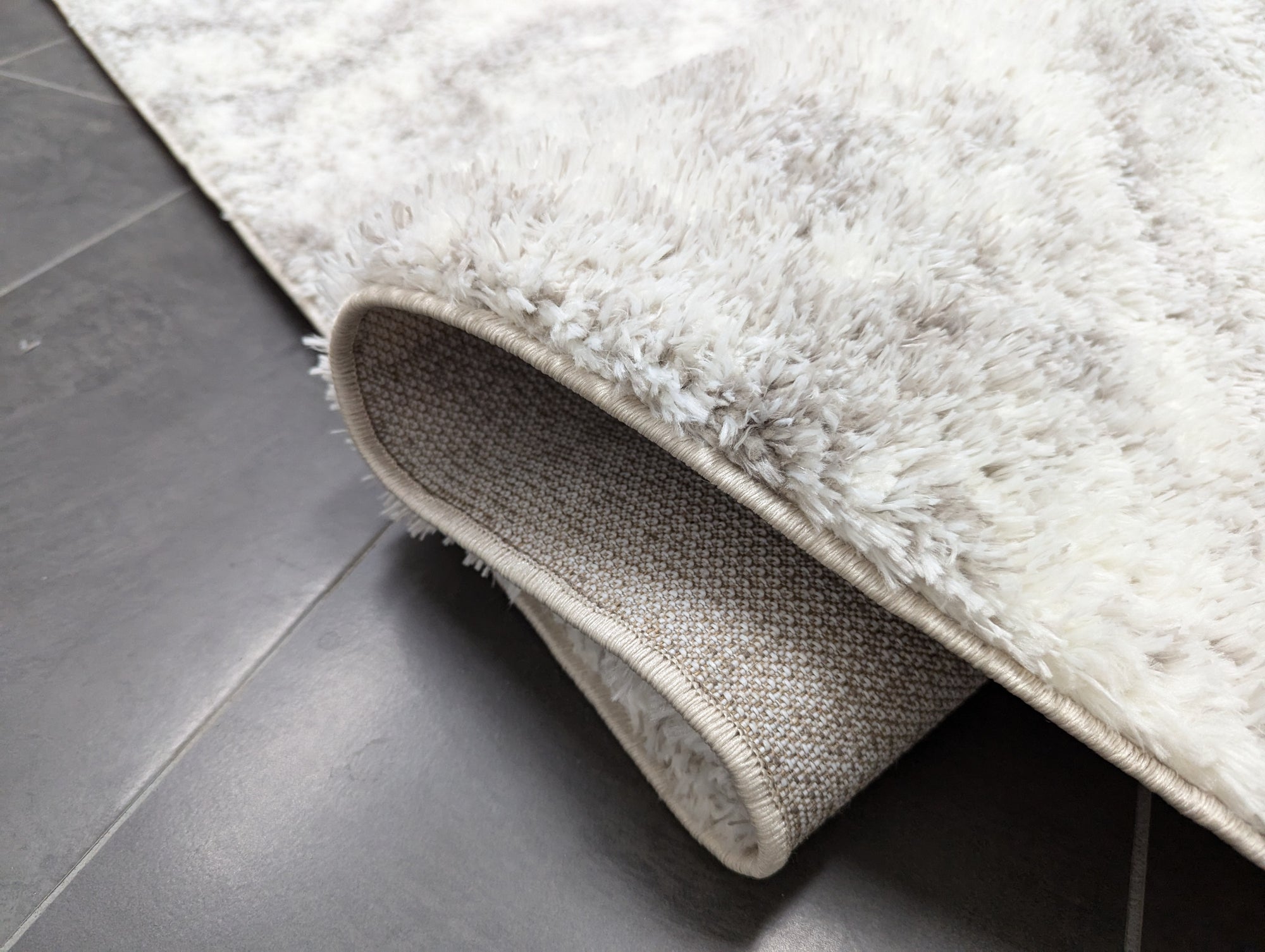 cream faded Jasmine shaggy 80 cm wide runner
