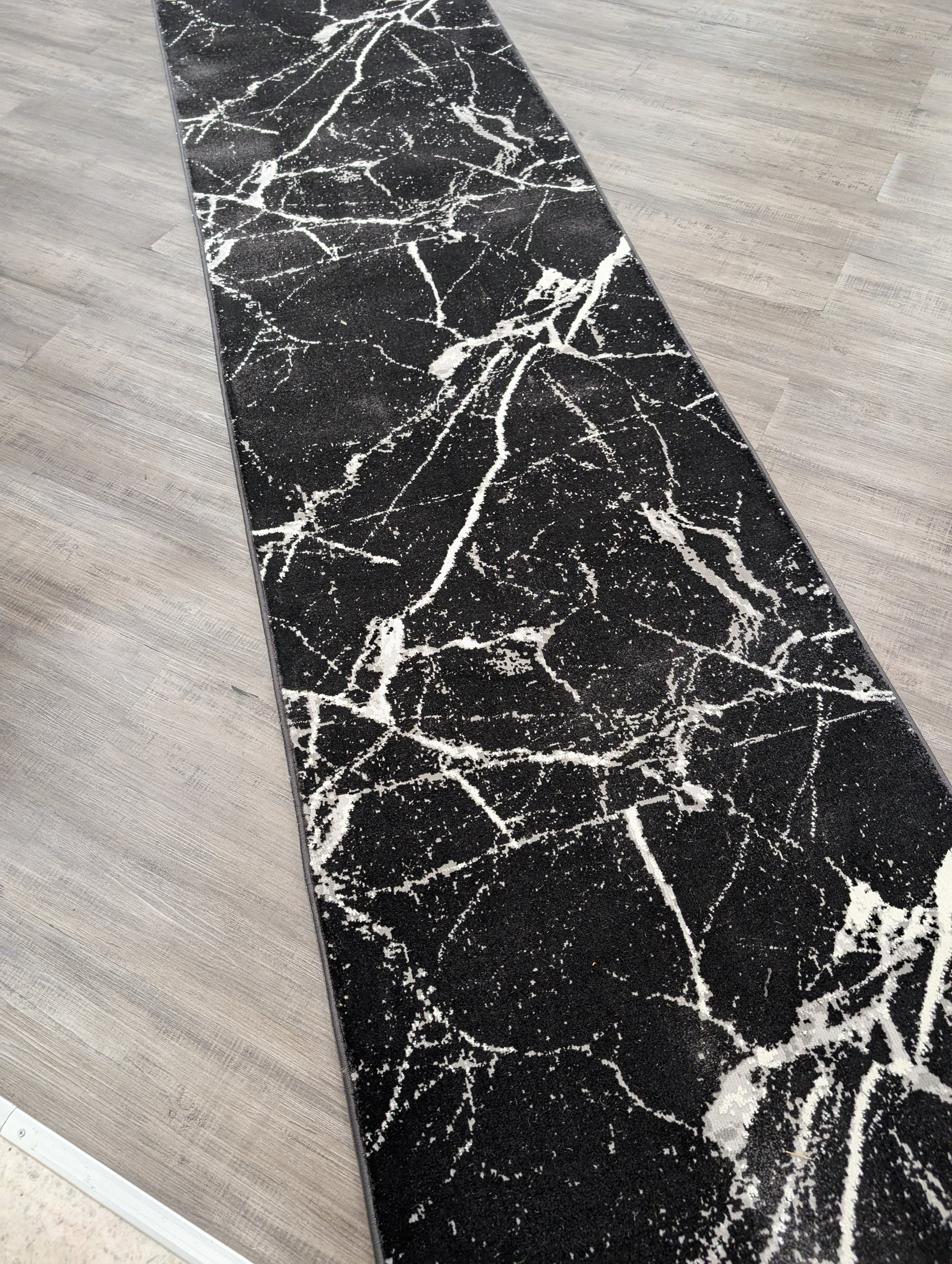 Axel 2 black cracked glass 80 cm Wide