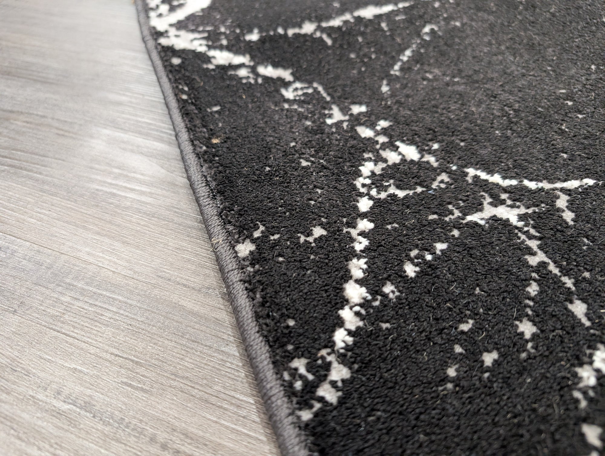 Axel 2 black cracked glass 80 cm Wide