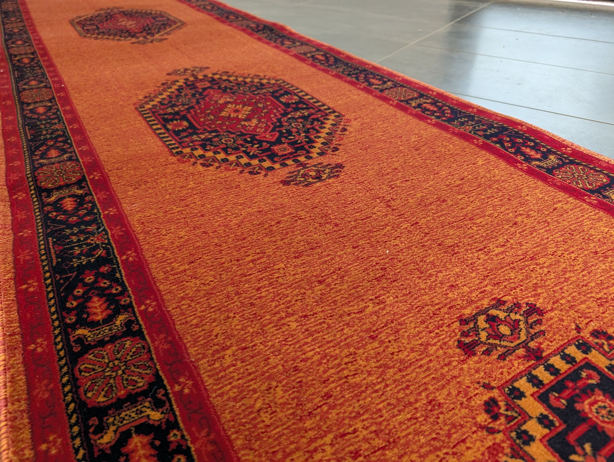 Hive burnt orange medallion oriental 80cm Wide