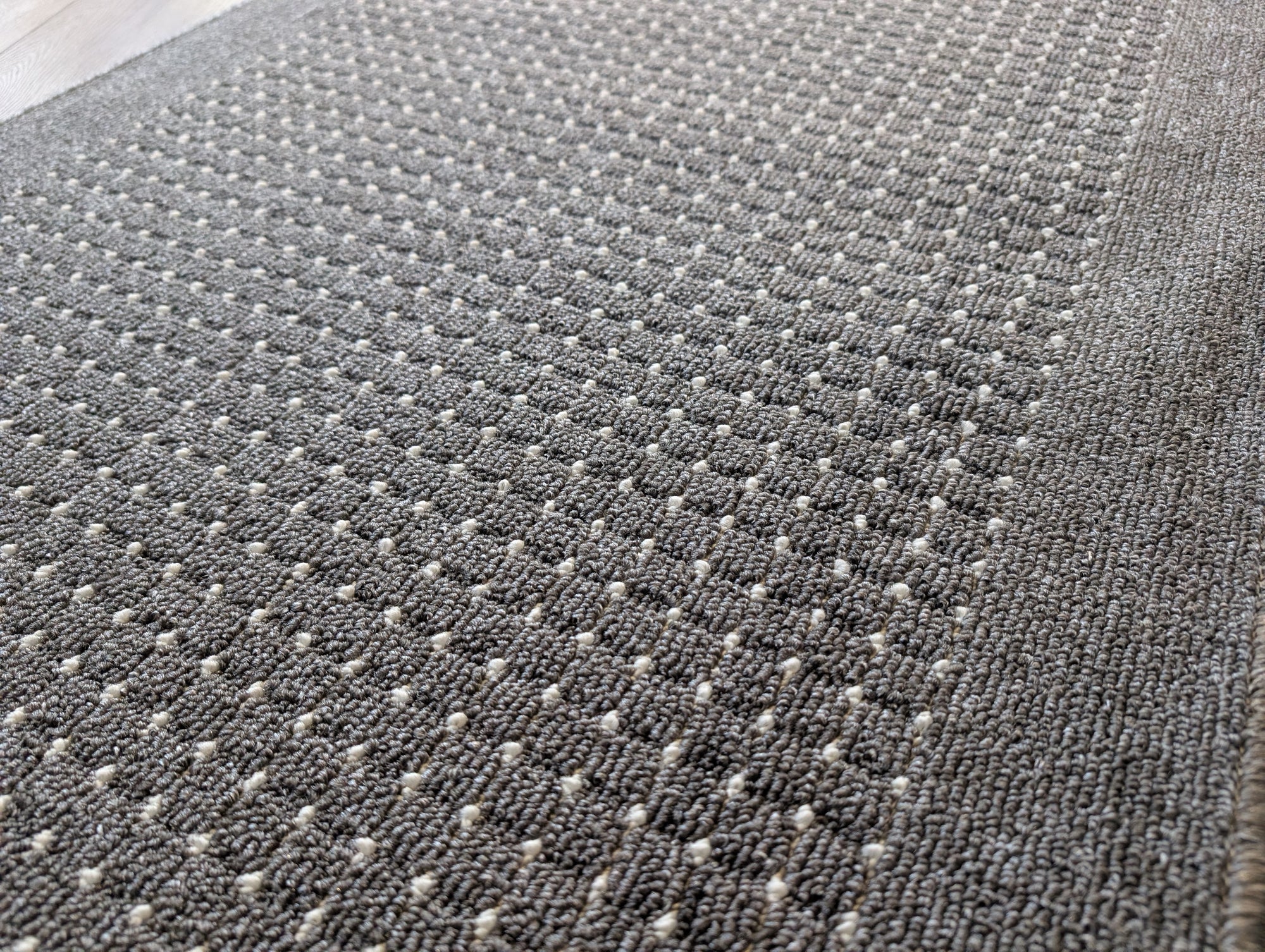 Dotted design grey Nikotex 67 cm Wide