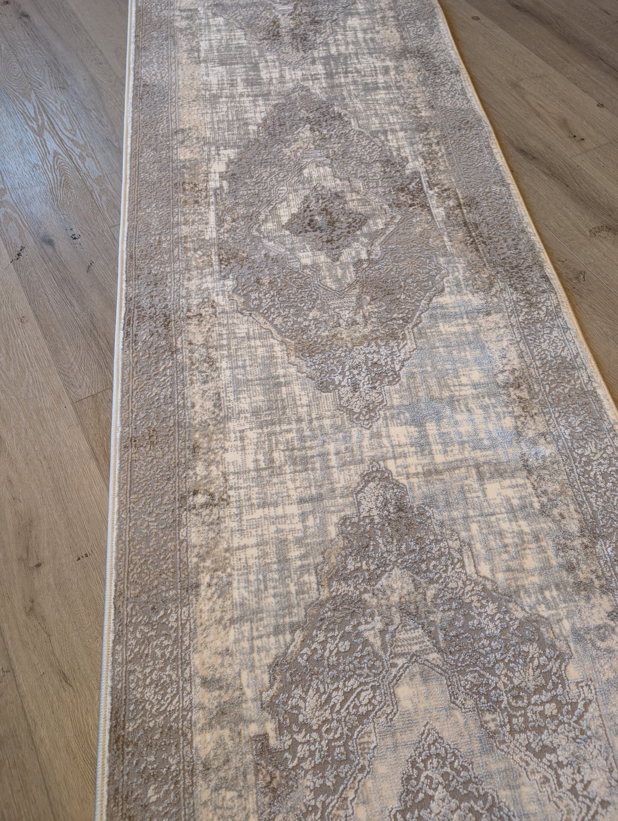670 grey Deluxe runner 80 cm Wide