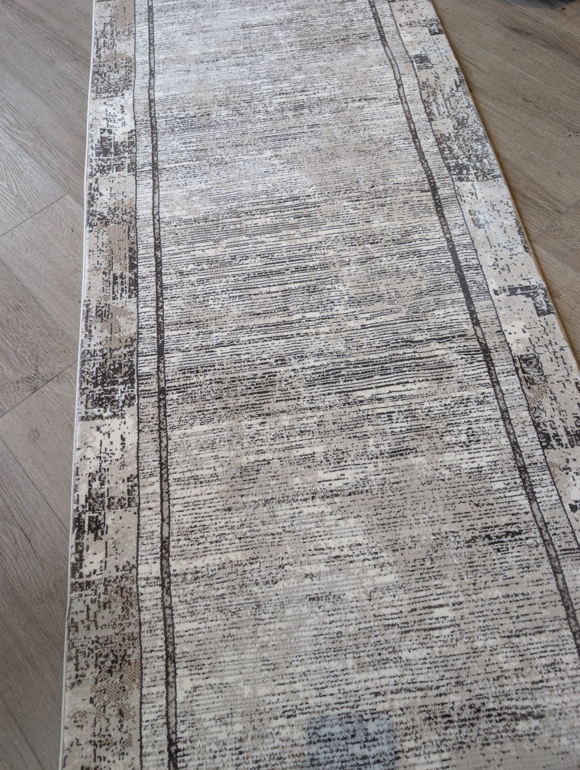 244 Merry cream gold simple runner 80cm Wide