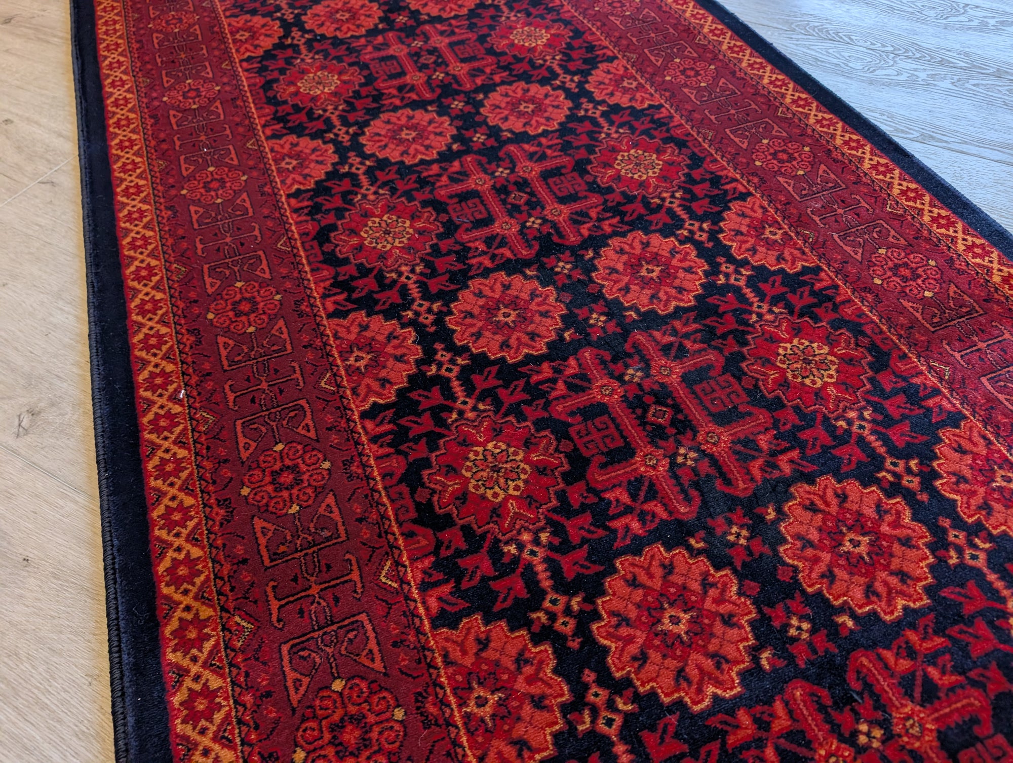 Hive 05 navy red oriental 80cm Wide