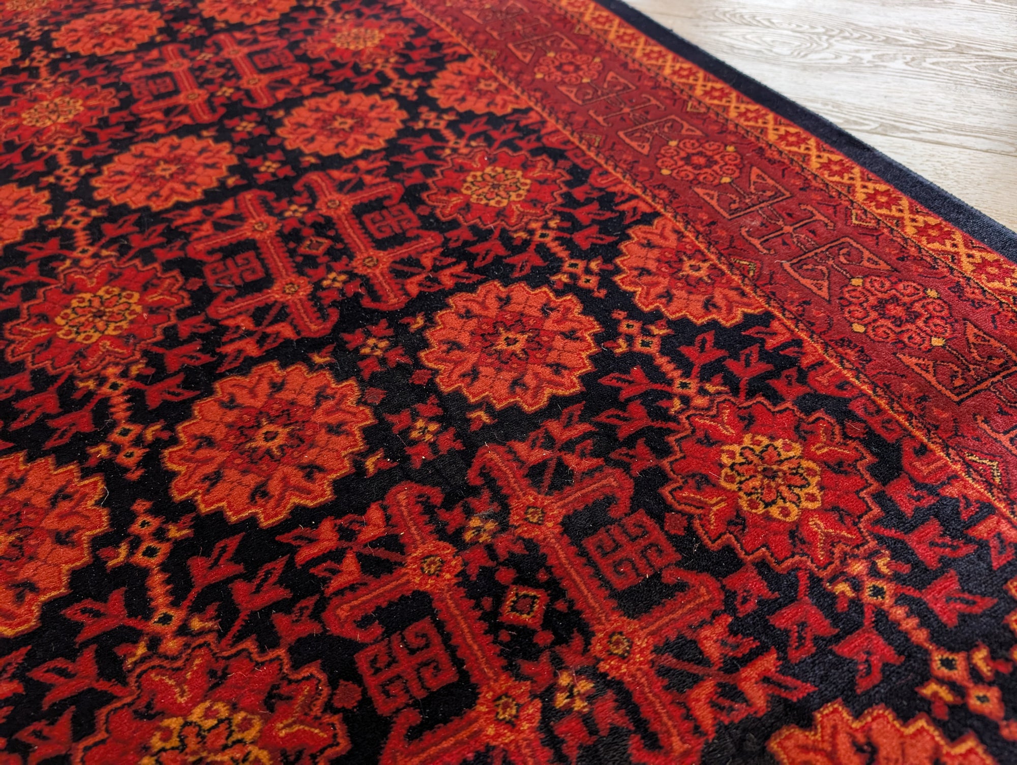 Hive 05 navy red oriental 80cm Wide