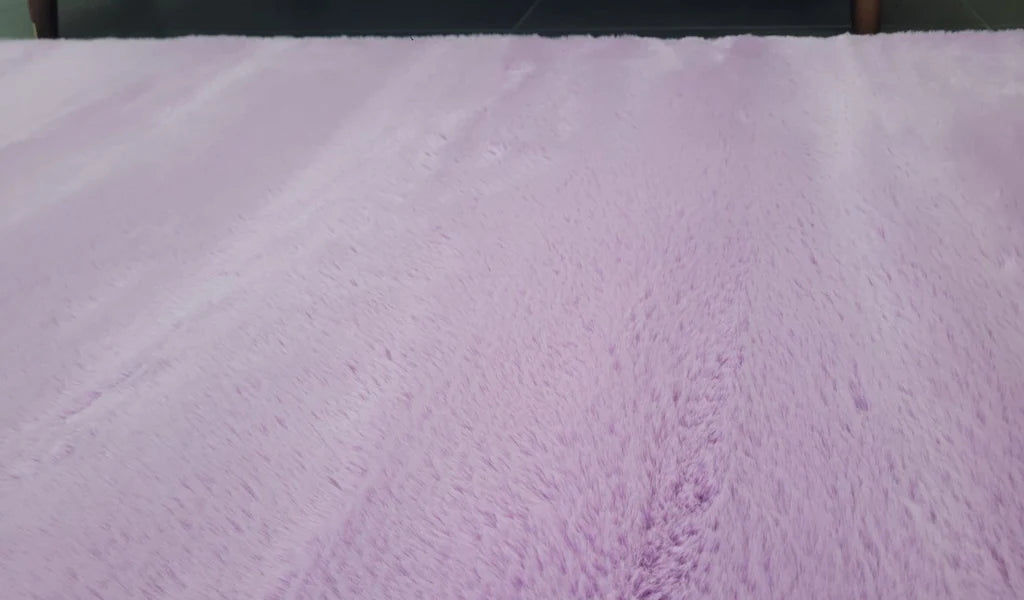 Super soft faux Fur Lilac purple rug