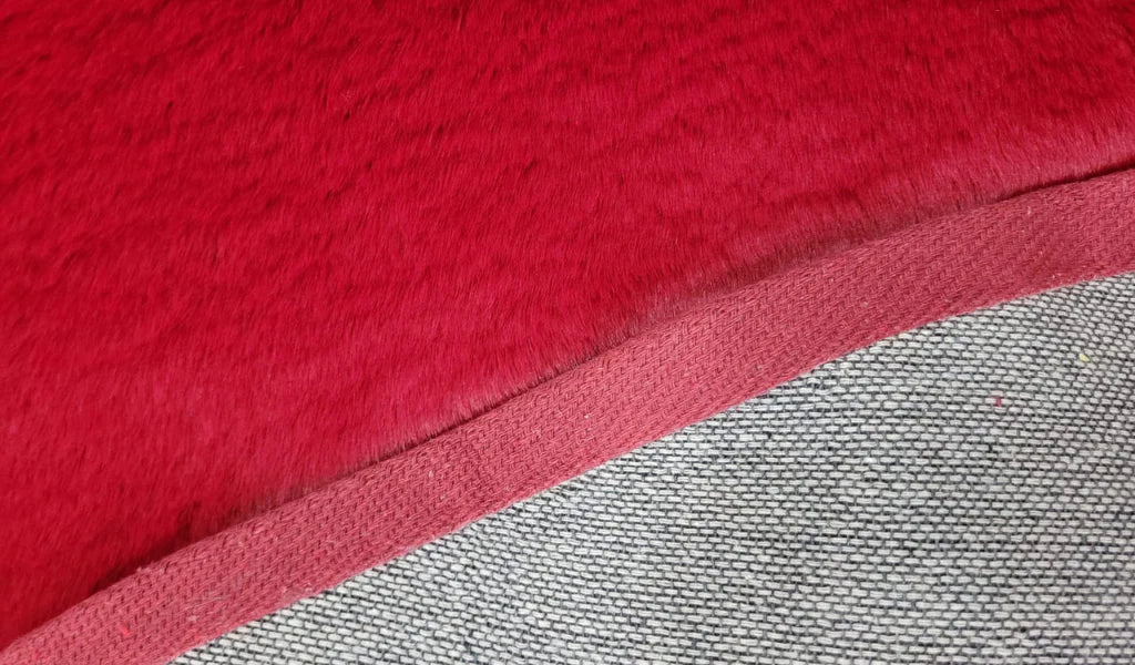 Faux fur red Circle Splash