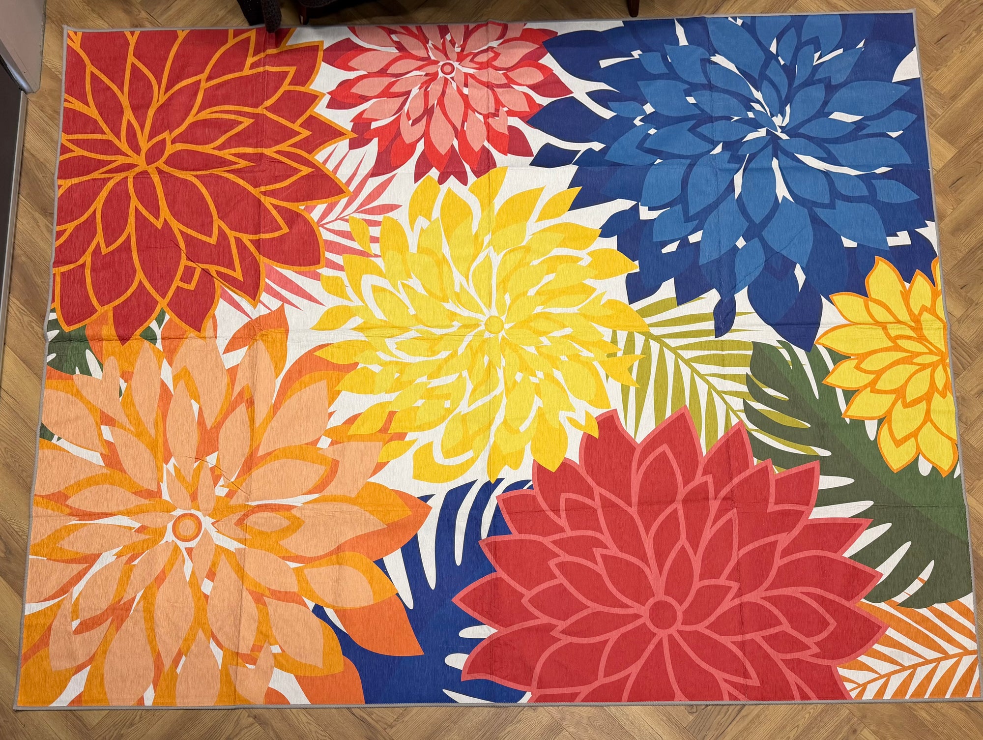 Vela Fiesta Floral Machine Washable Rug