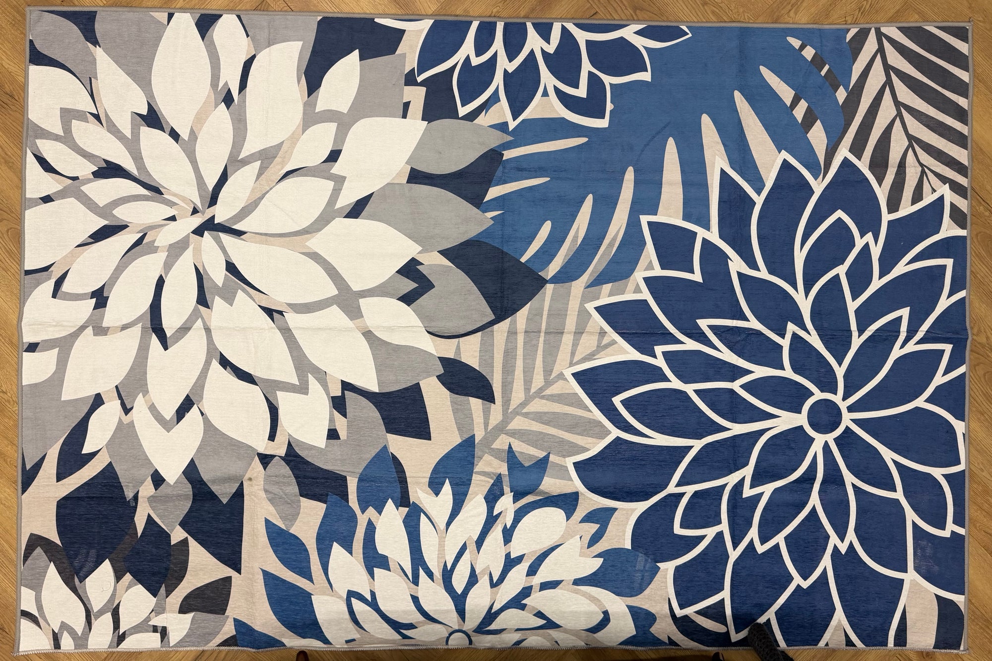 Vela Blue Floral Machine Washable Rug