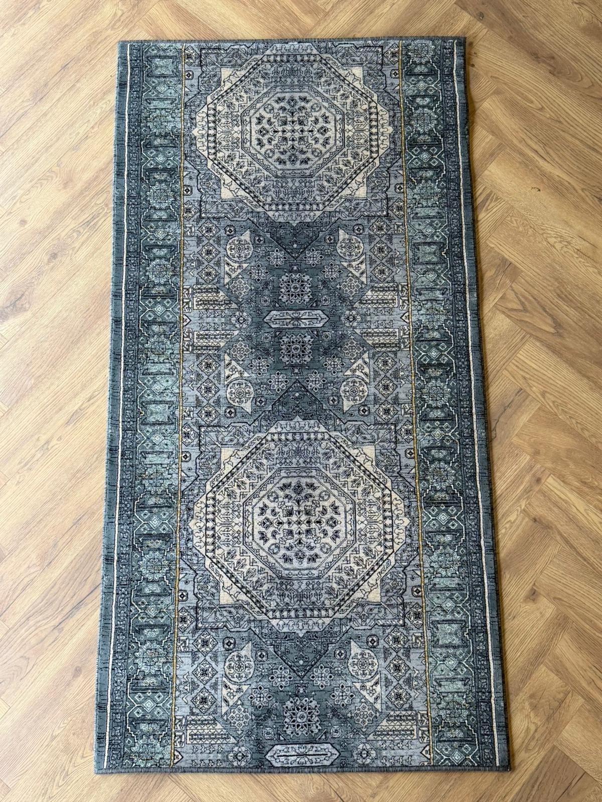 Hive 631 Traditional transitional grey runner 100 cm wide