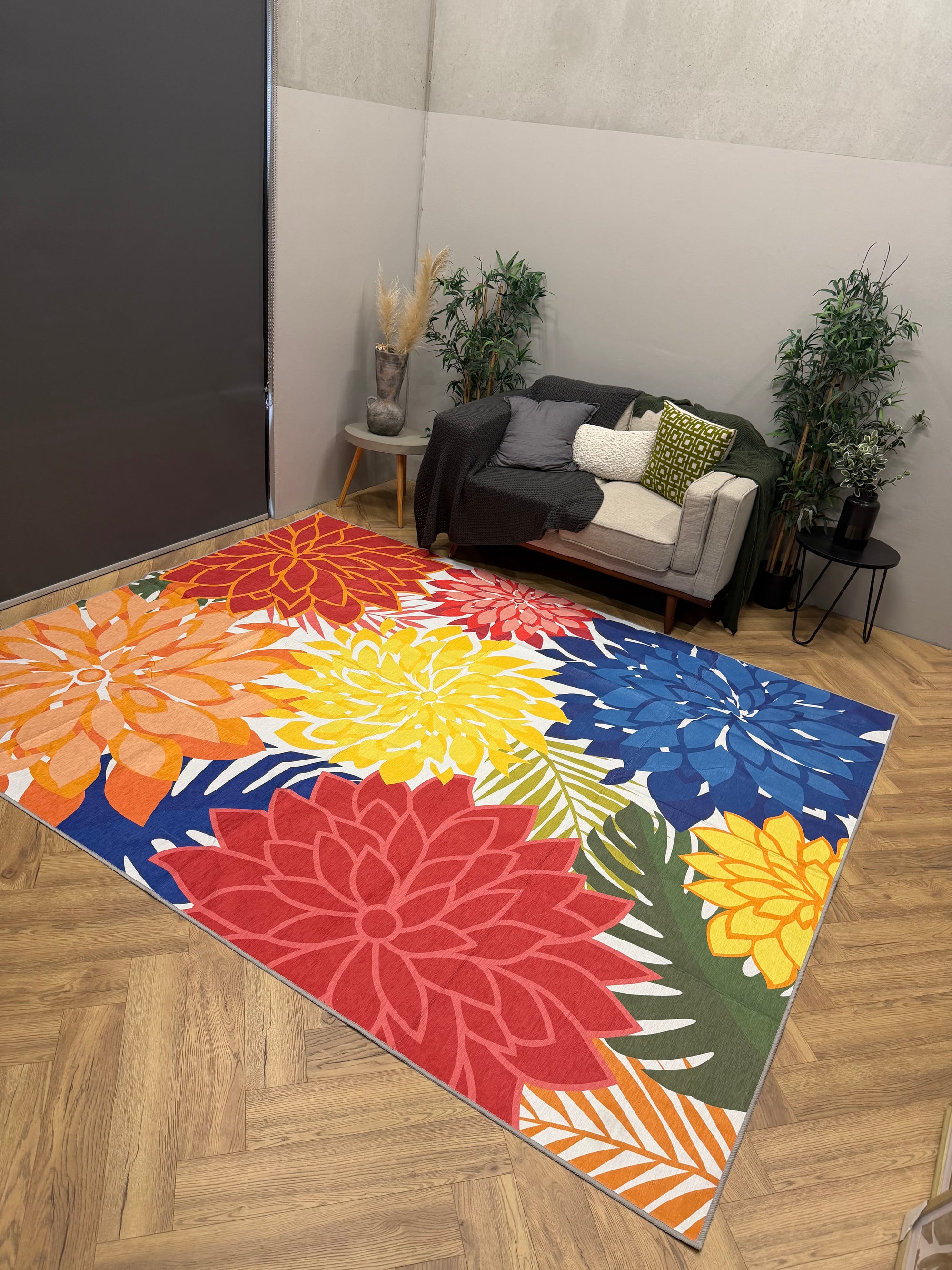 Vela Fiesta Floral Machine Washable Rug