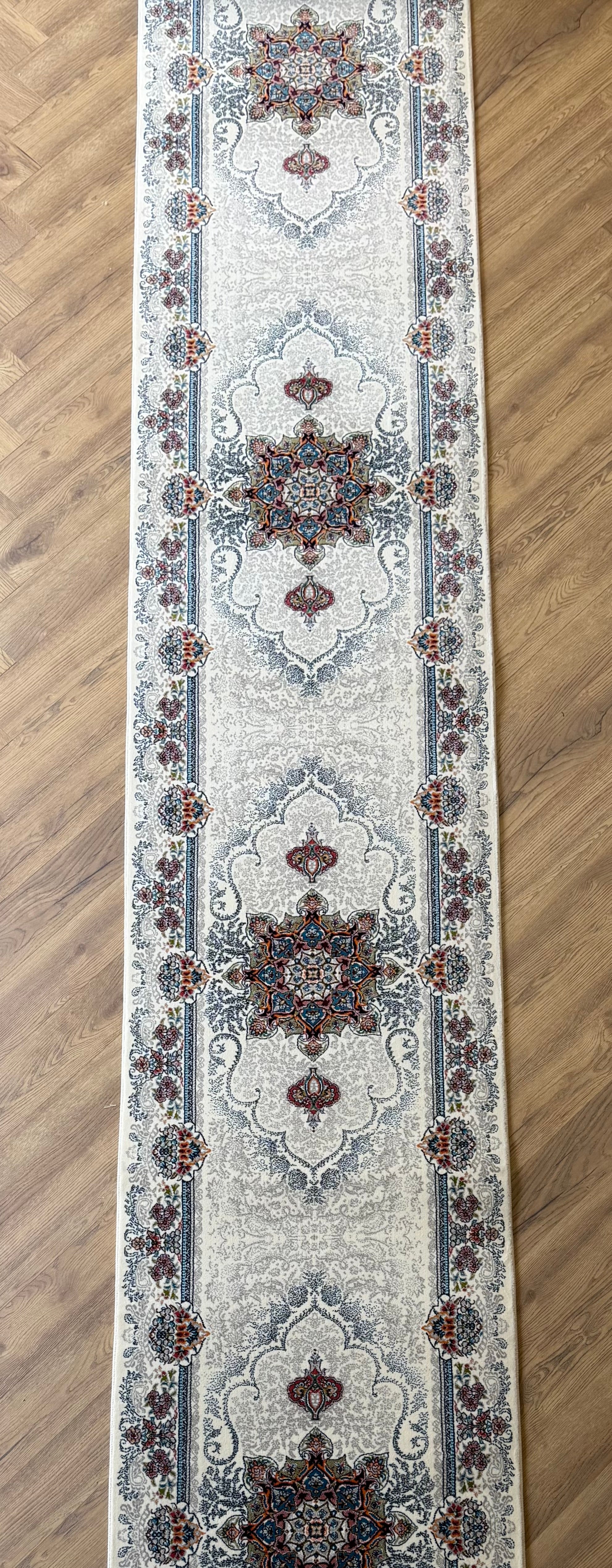22 Hive Cream medallion 80cm Wide