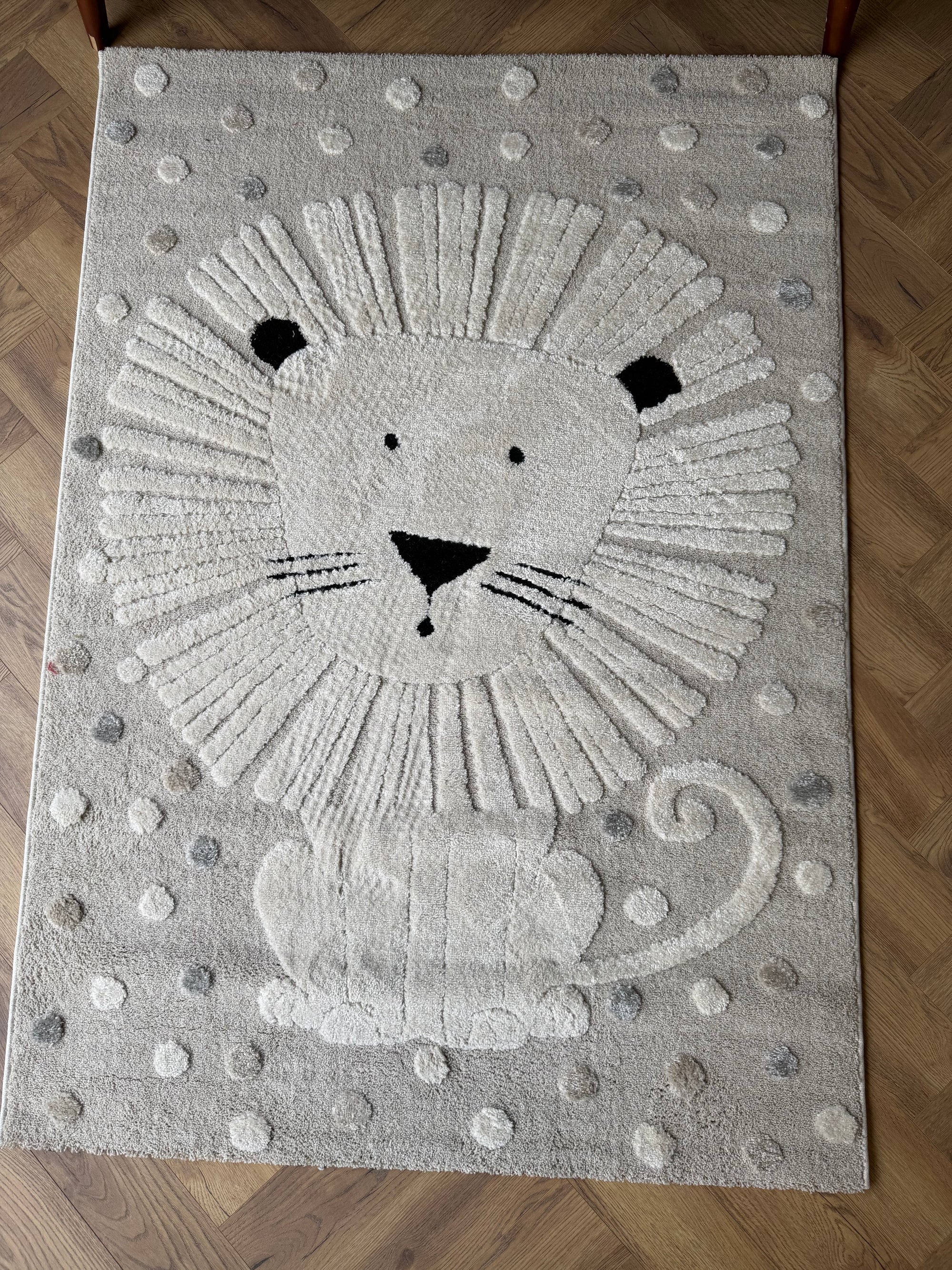 Little lion Cream Kids bedroom Rug