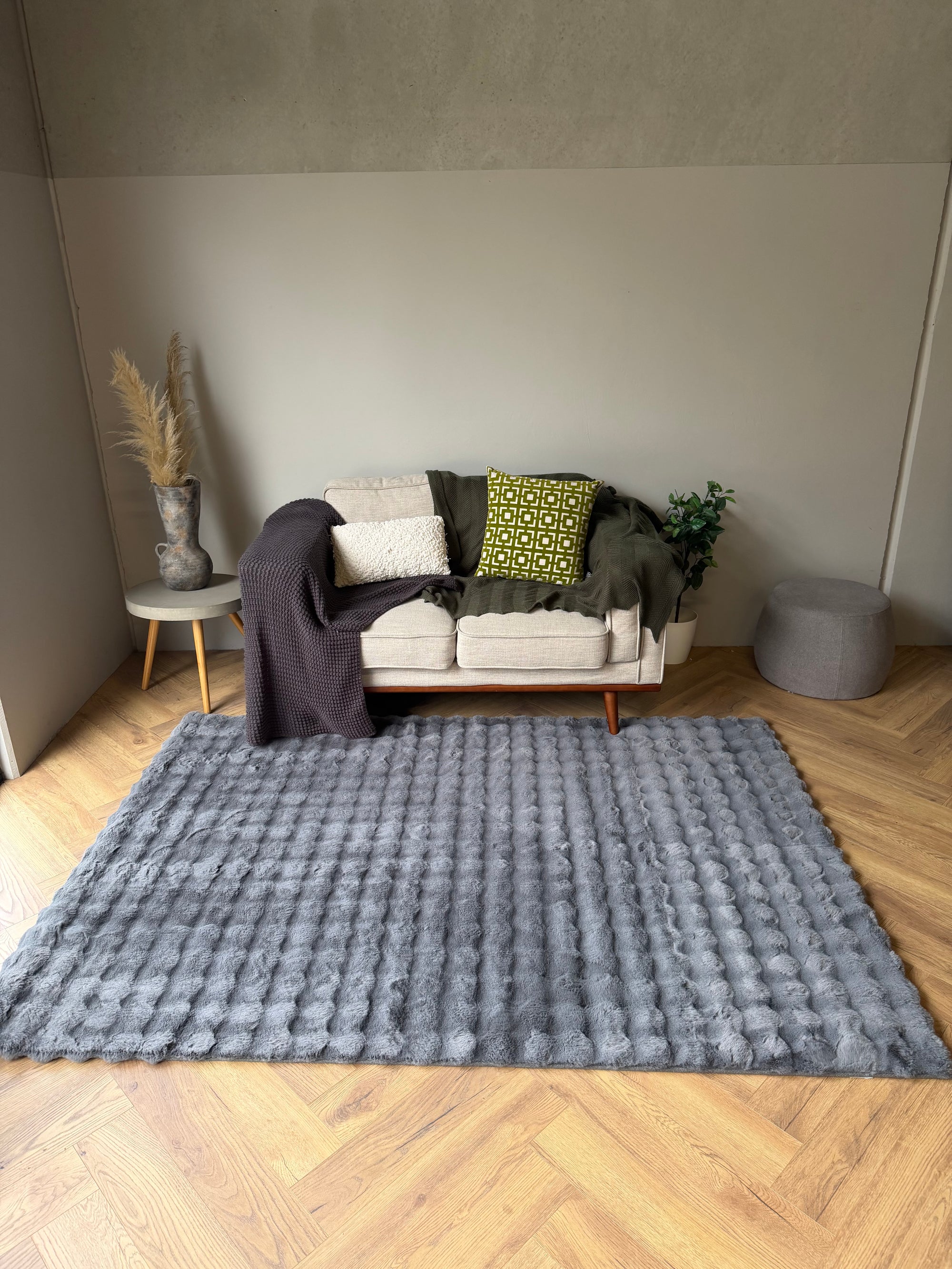 Faux Fur Pebble Charcoal Shaggy Rug