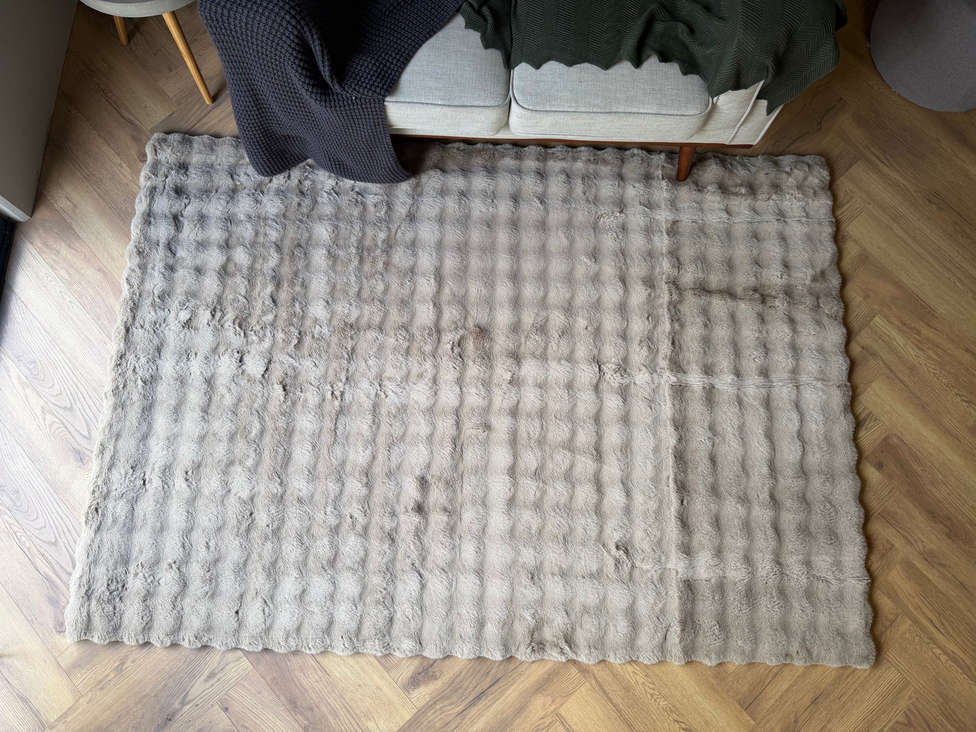 Faux Fur Pebble Beige Shaggy Rug