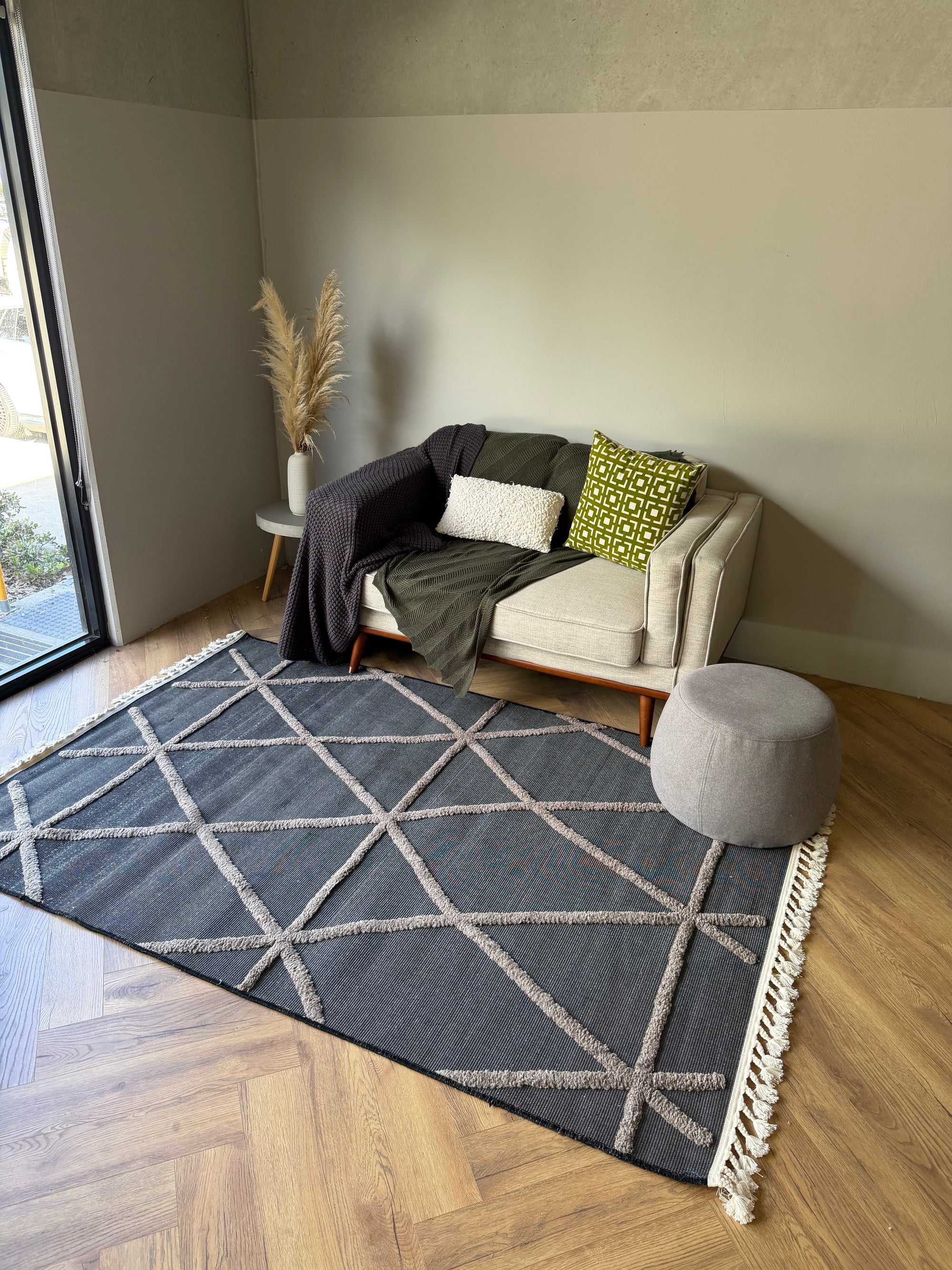 Urban Grid Textured Rug – Charcoal & Stone