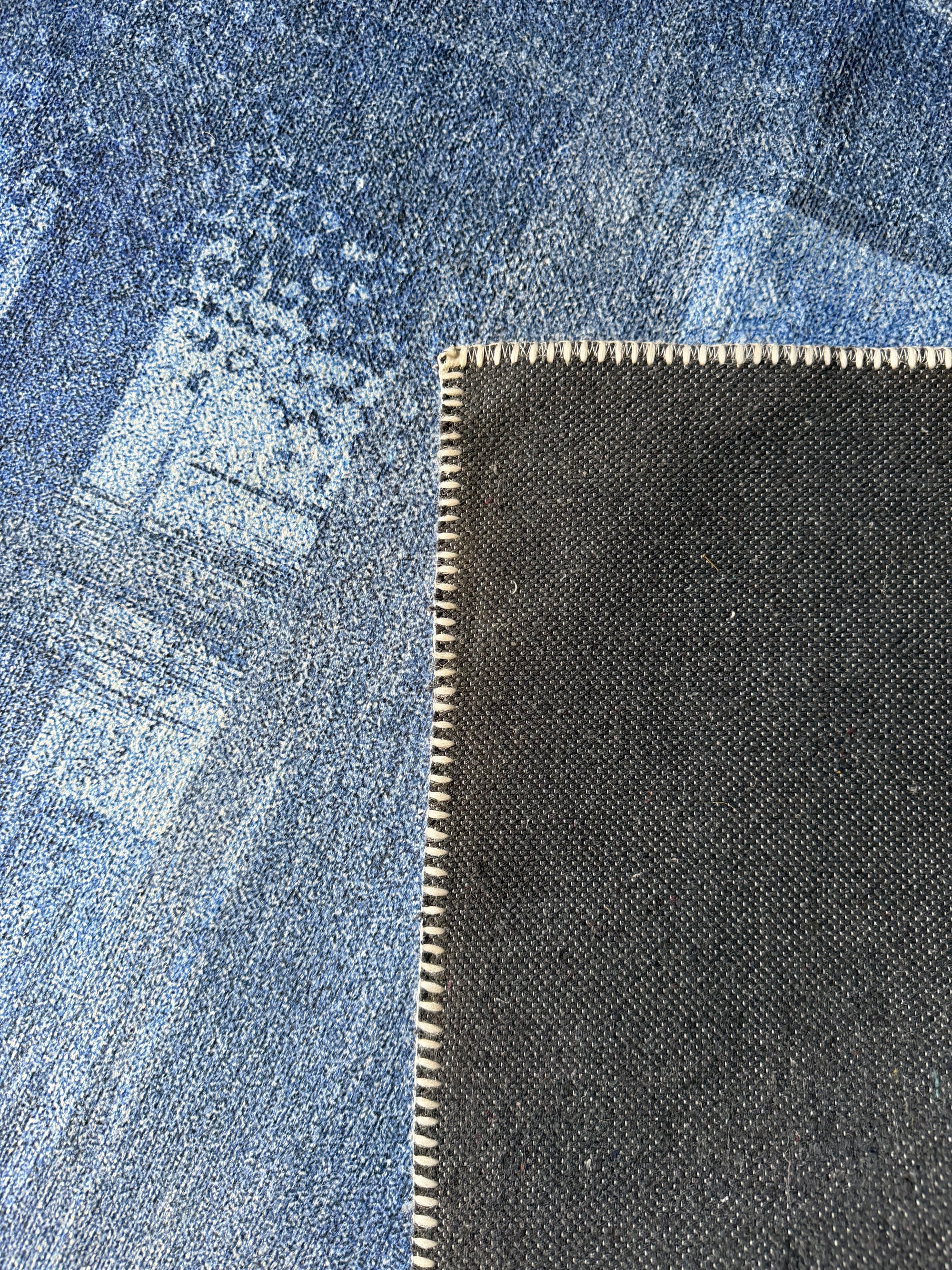 Cozy Azure Machine Washable Rug