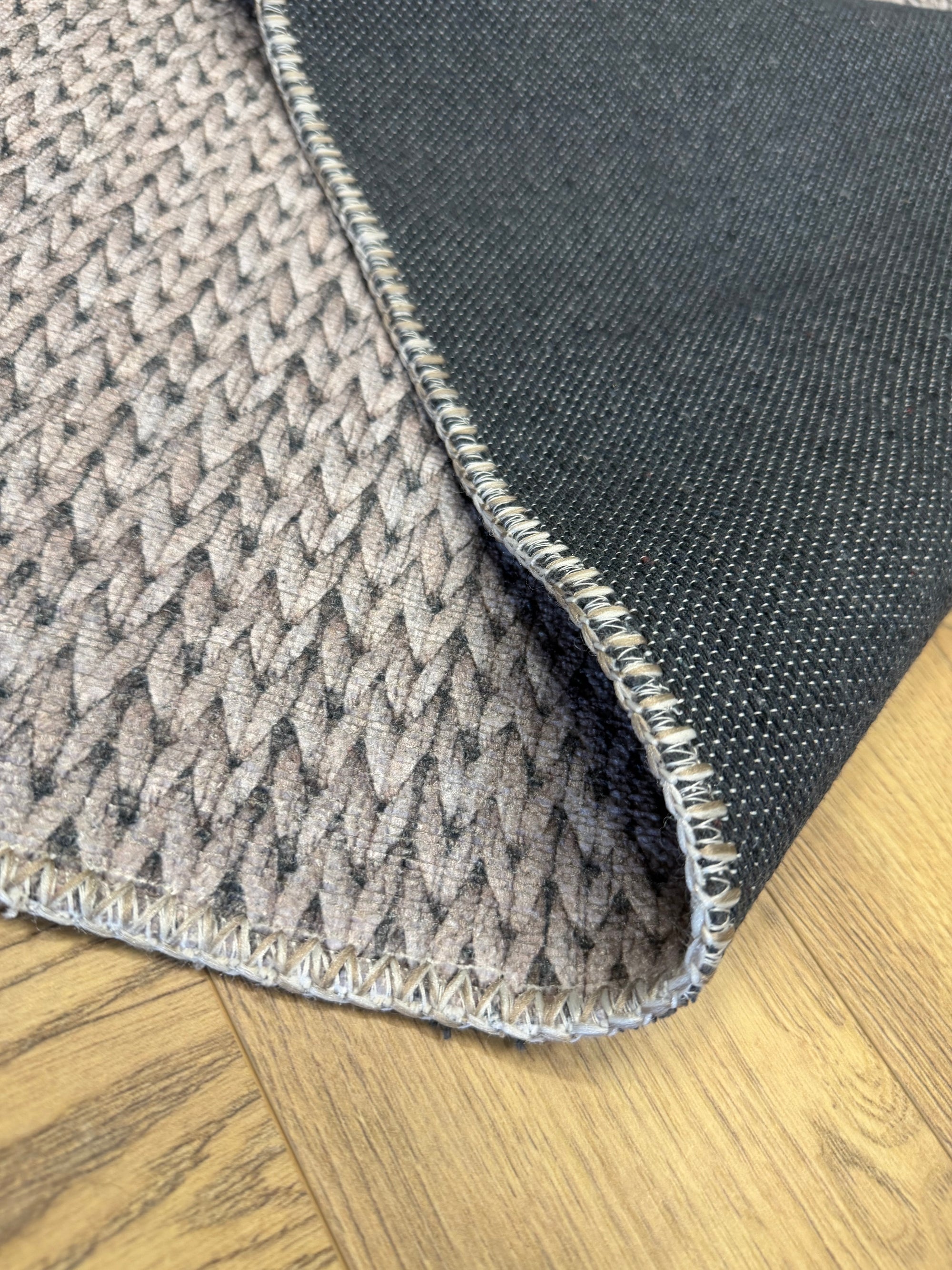Cozy Machine Washable Grey Textured Rug 160 x 120cm