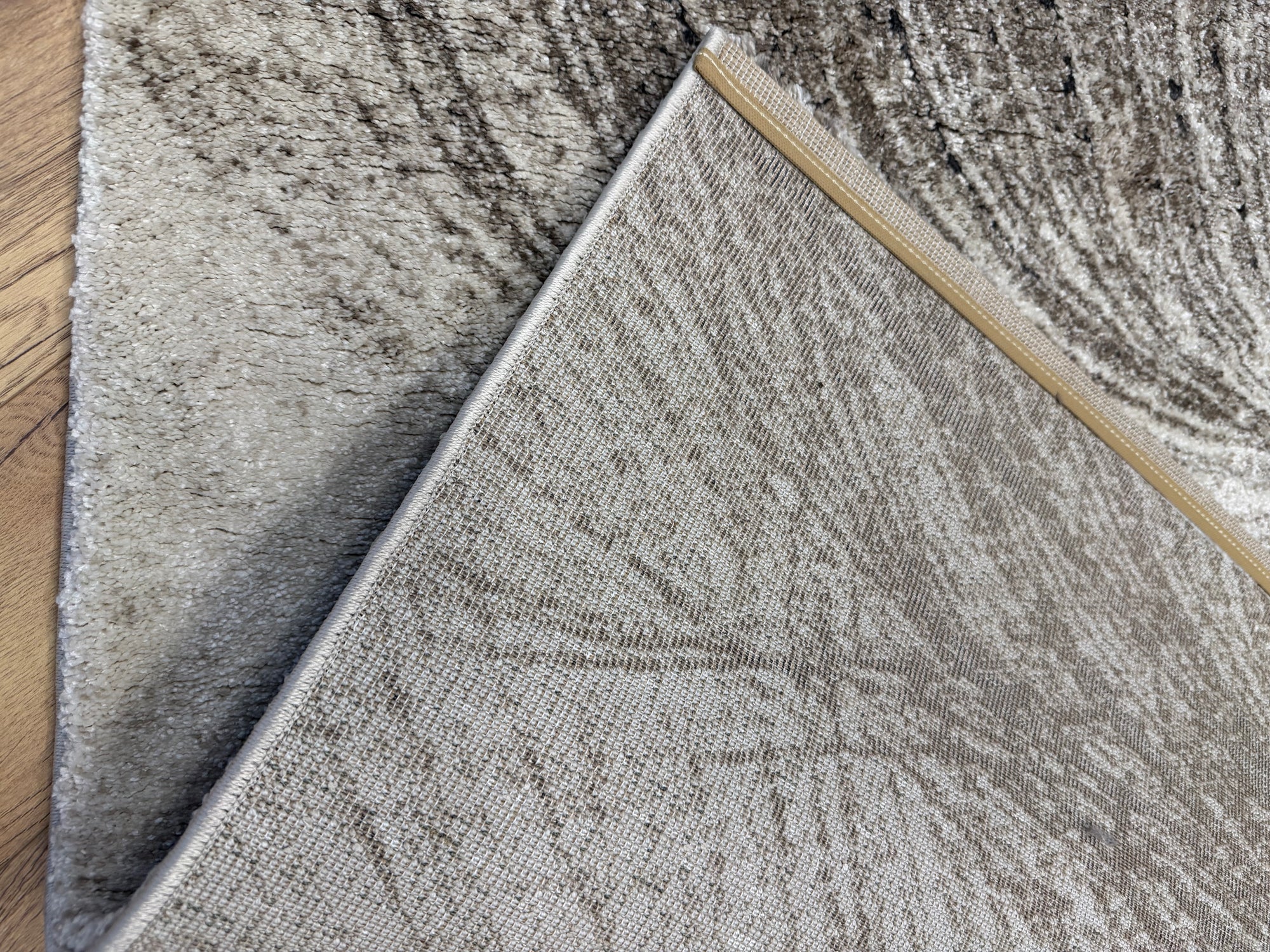 Cresta Vortessa swirls Beige Rug