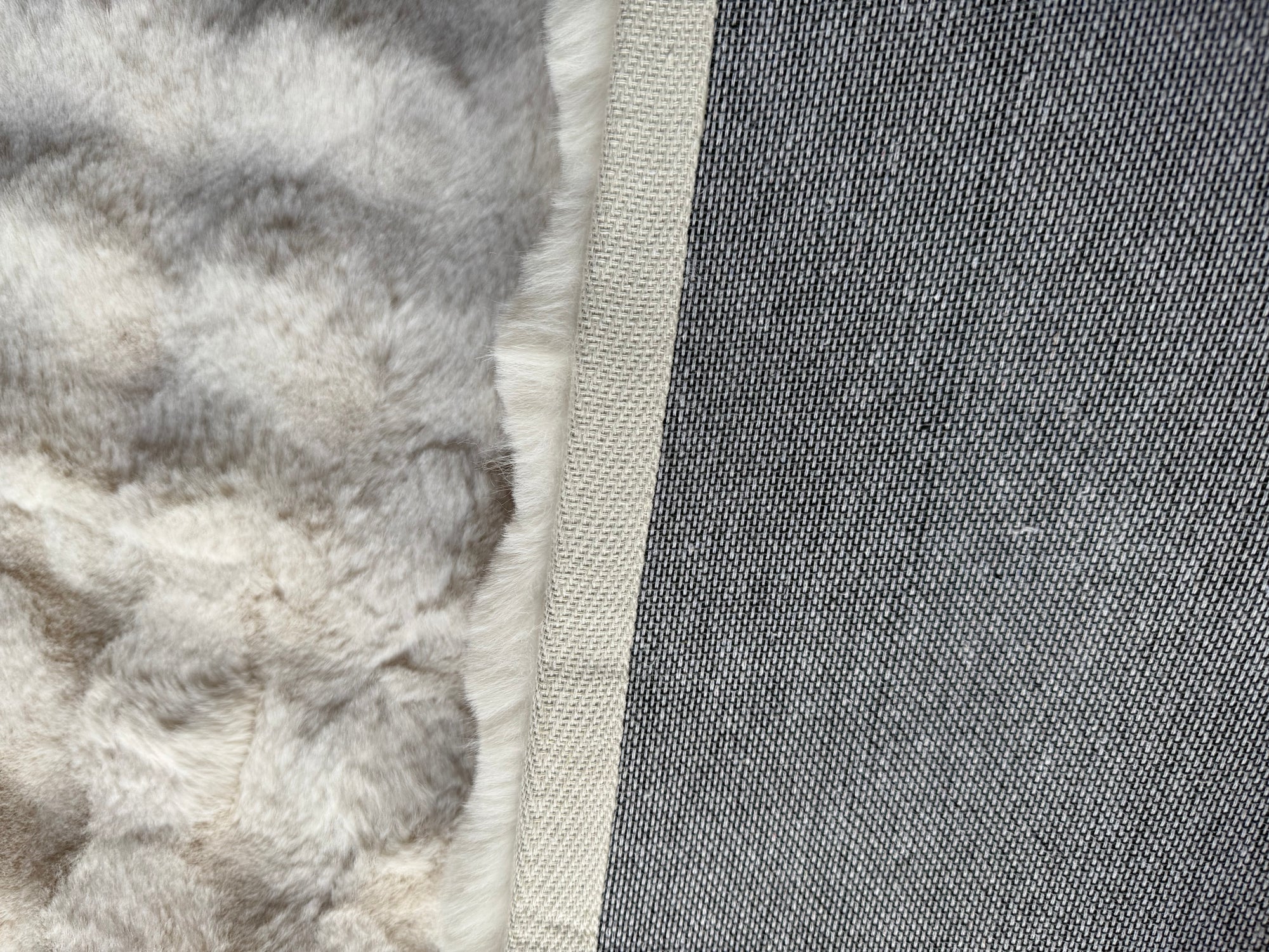 Faux Fur Pebble White Shaggy Rug