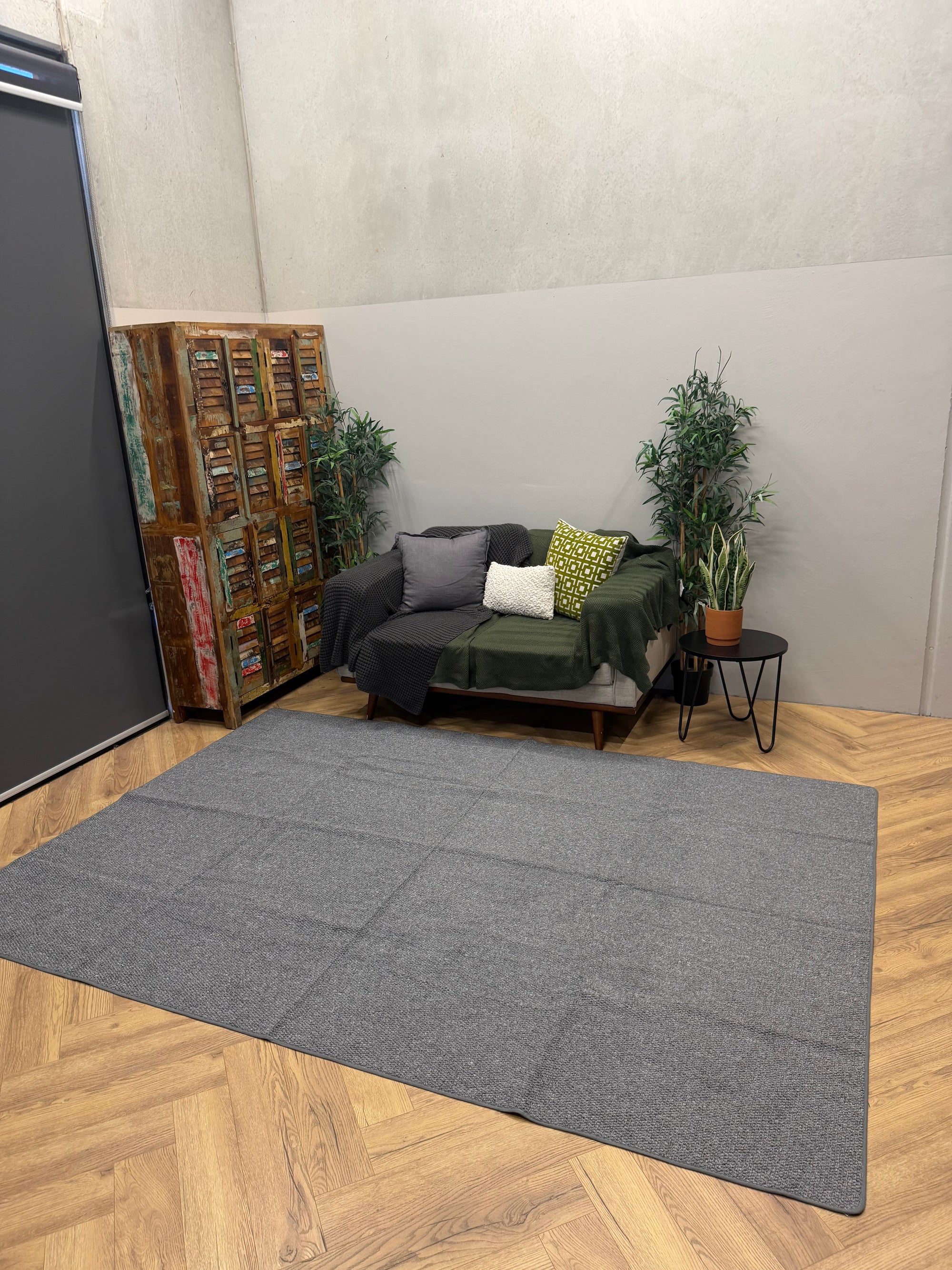 Vela Charcoal Textured Modern Rug