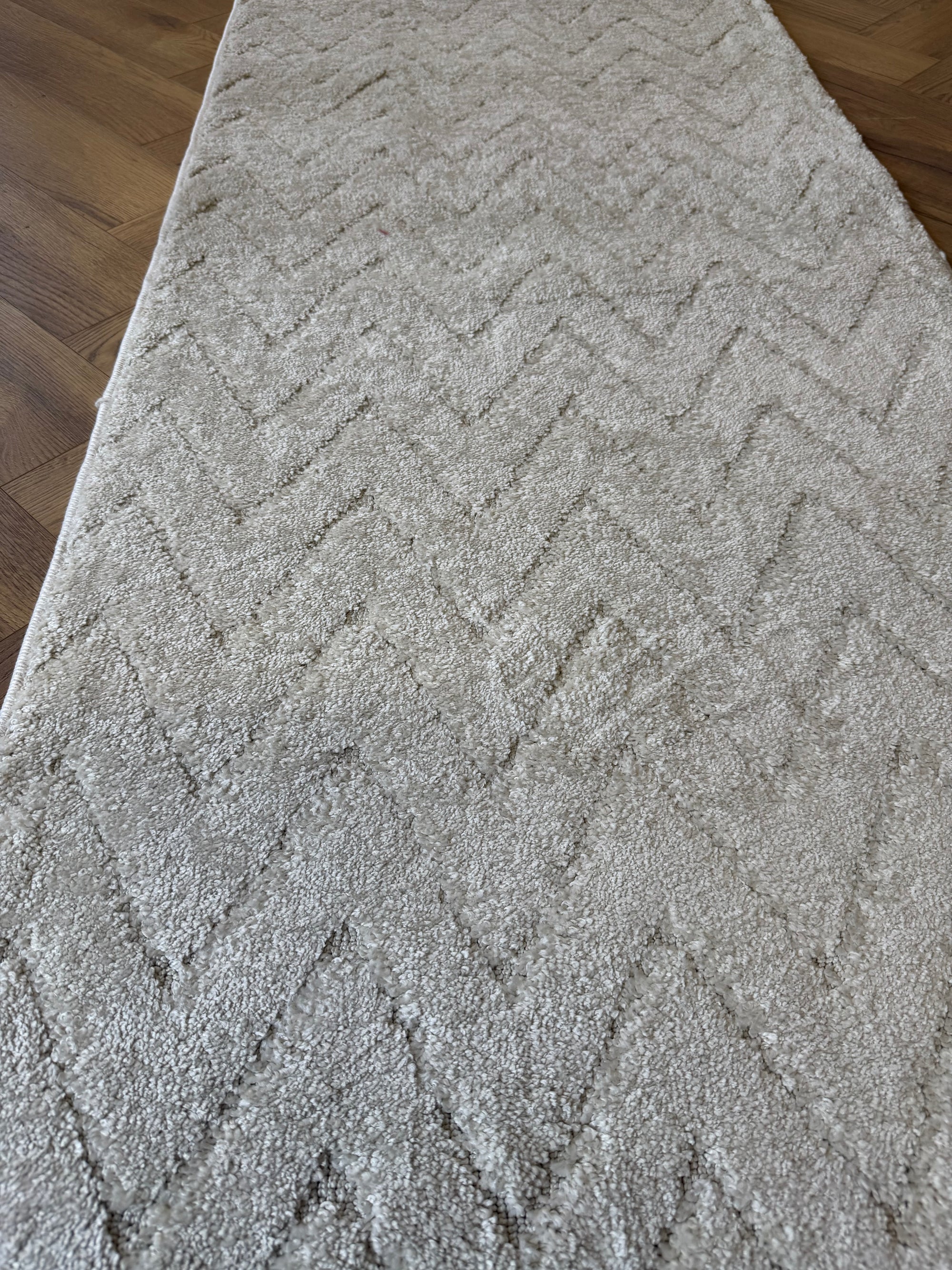 Moopy Ivory Herringbone Textured Runner