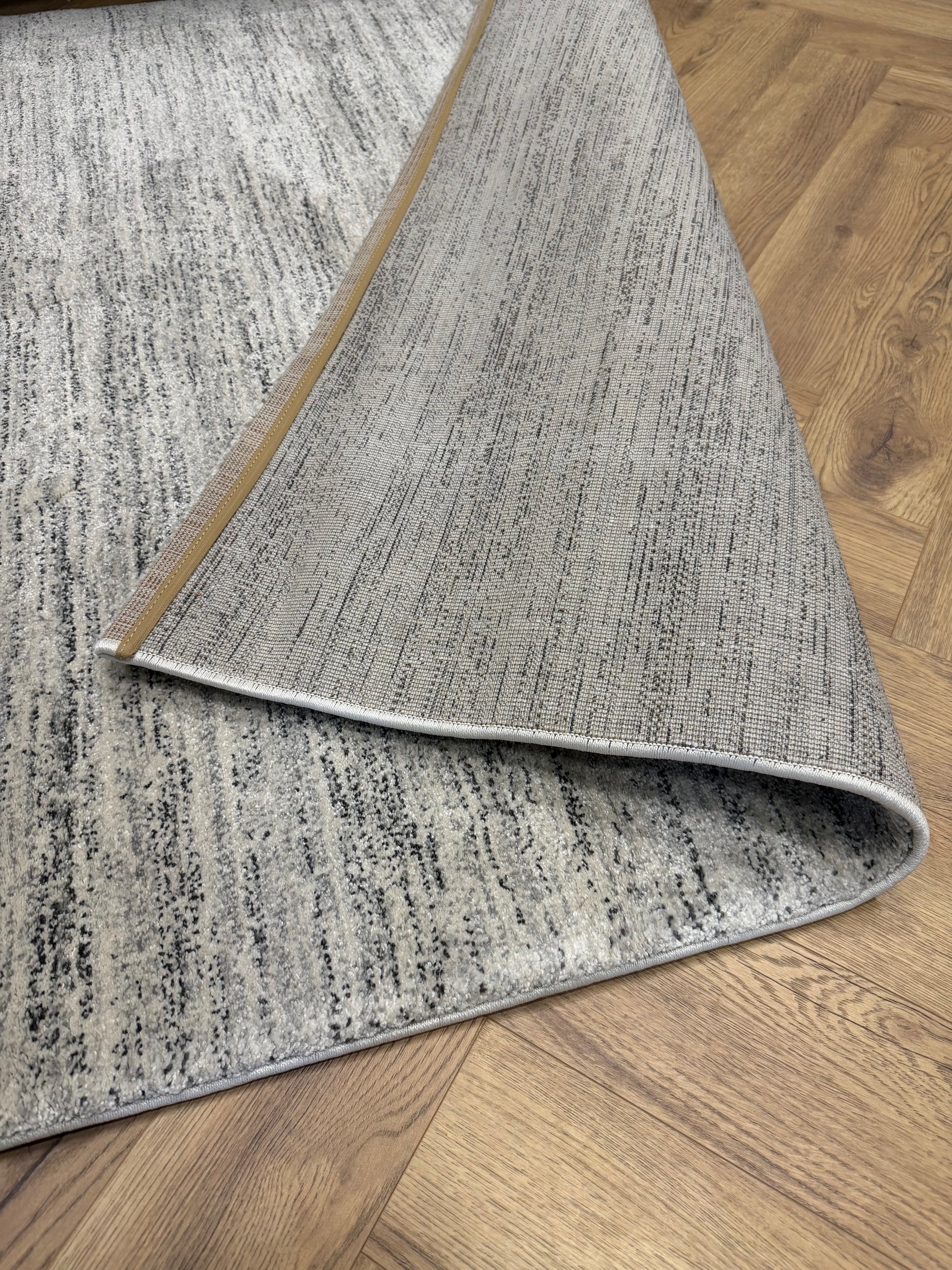 Parma Salt and Pepper Mist Rug