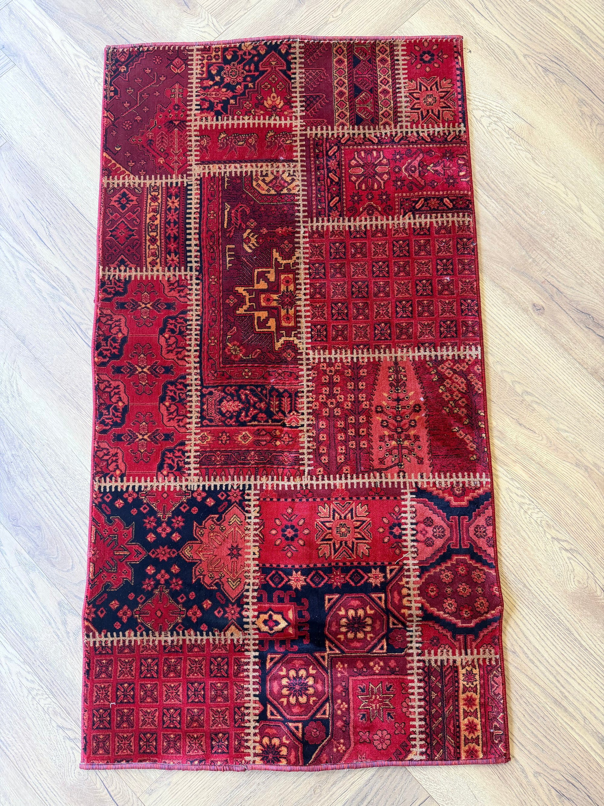 01 Hive Patchwork 80cm Wide