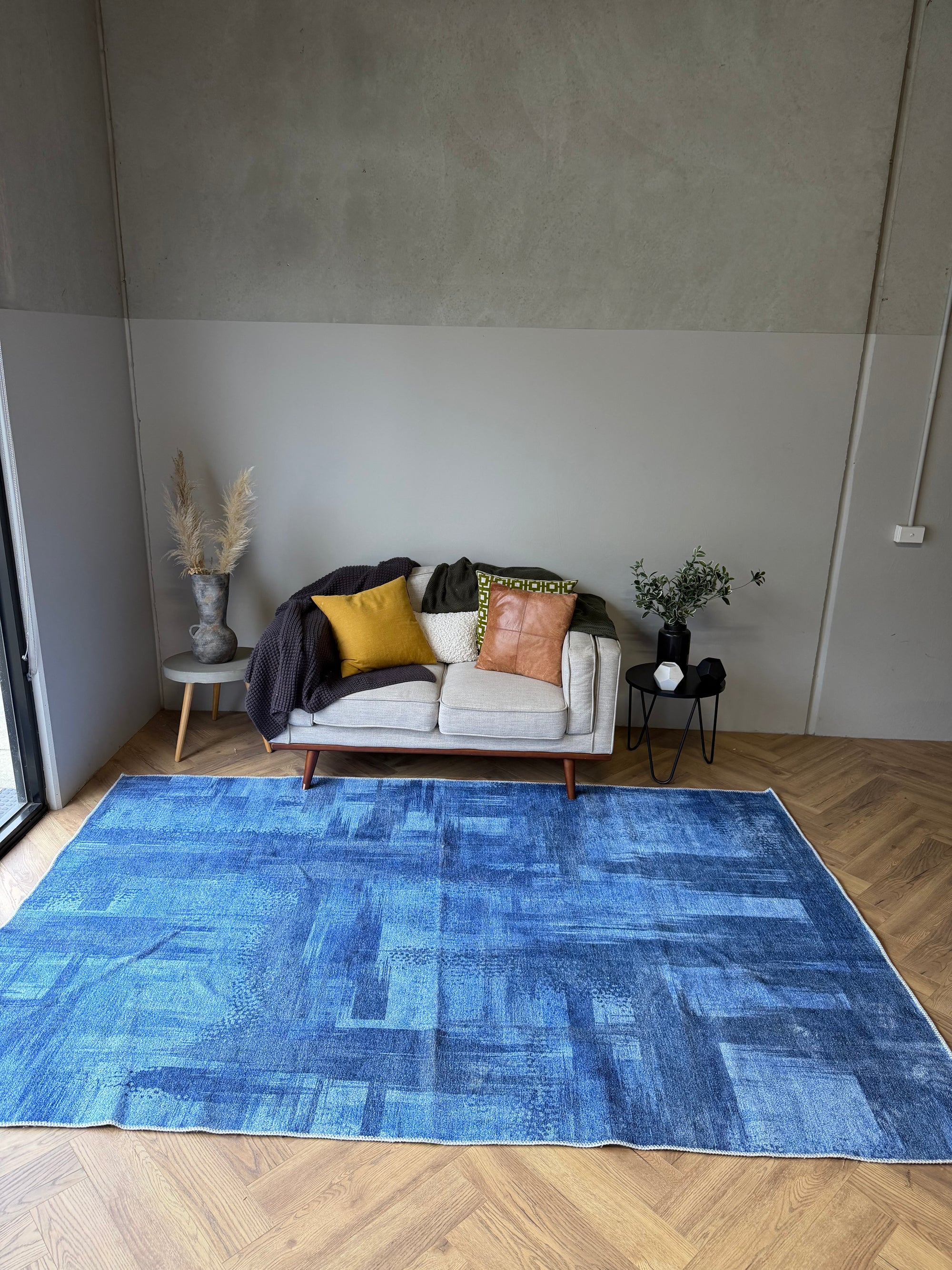 Cozy Azure Machine Washable Rug