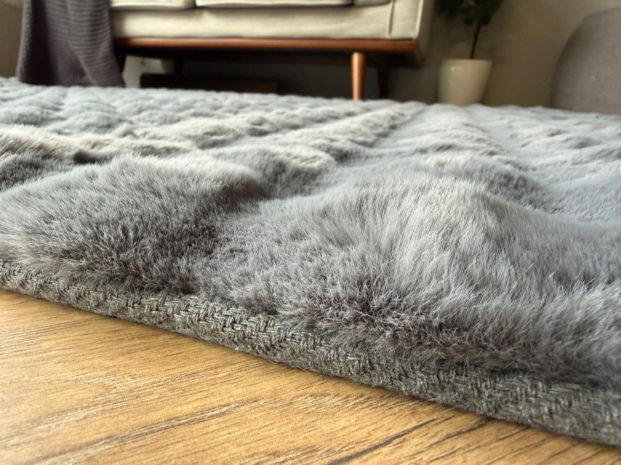 Faux Fur Pebble Charcoal Shaggy Rug