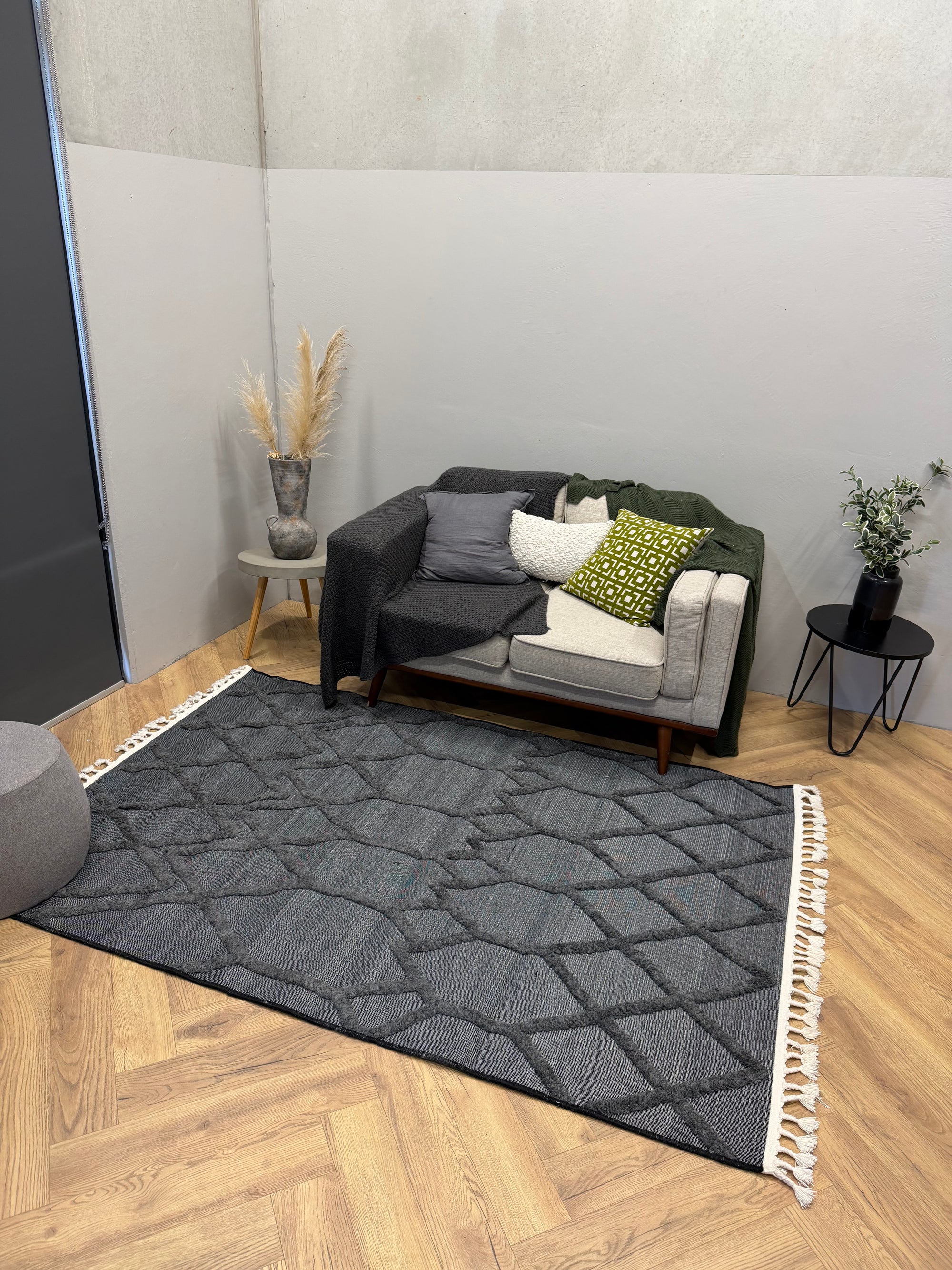 Urban Grid Textured Rug – Charcoal