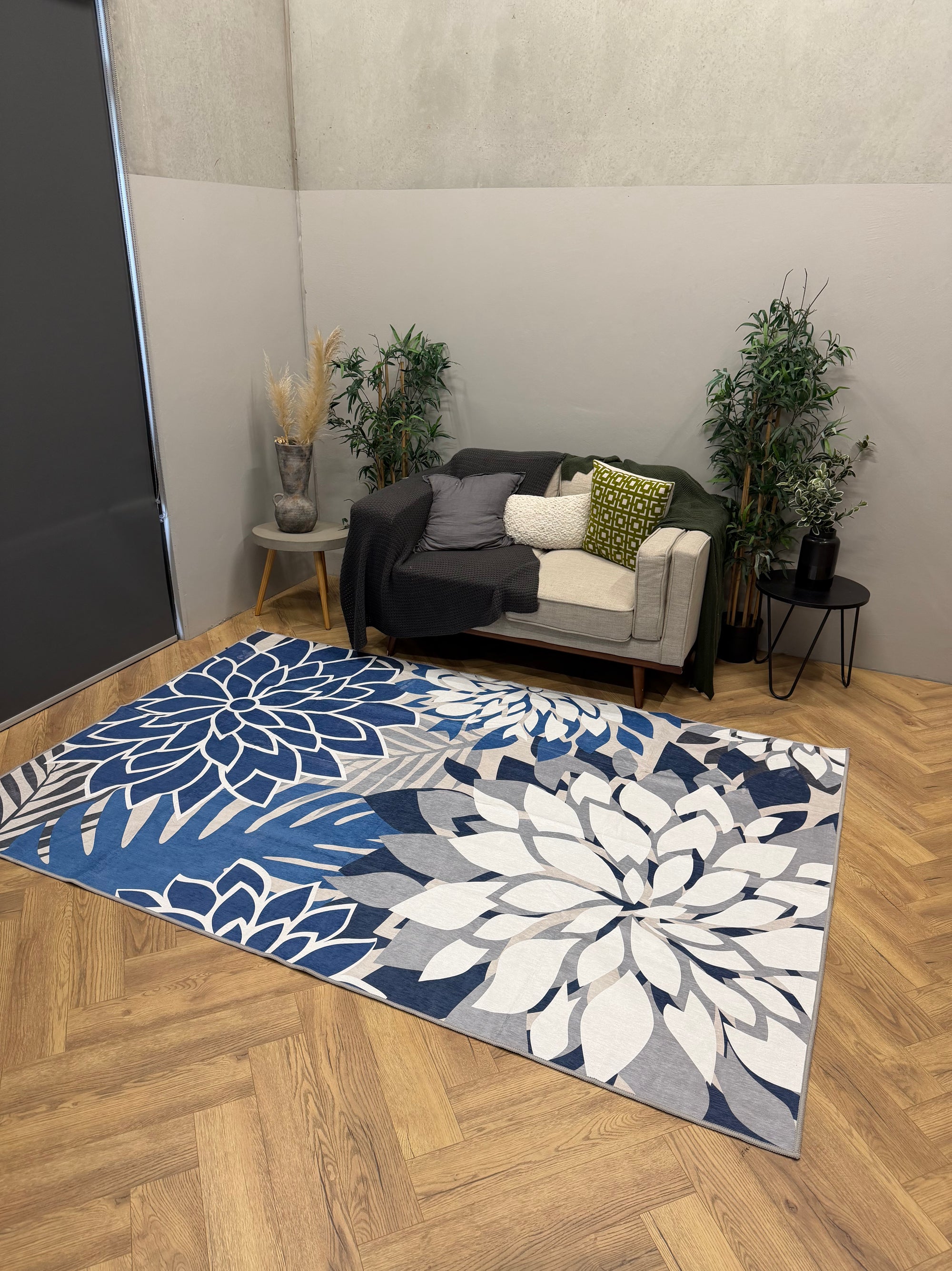 Vela Blue Floral Machine Washable Rug