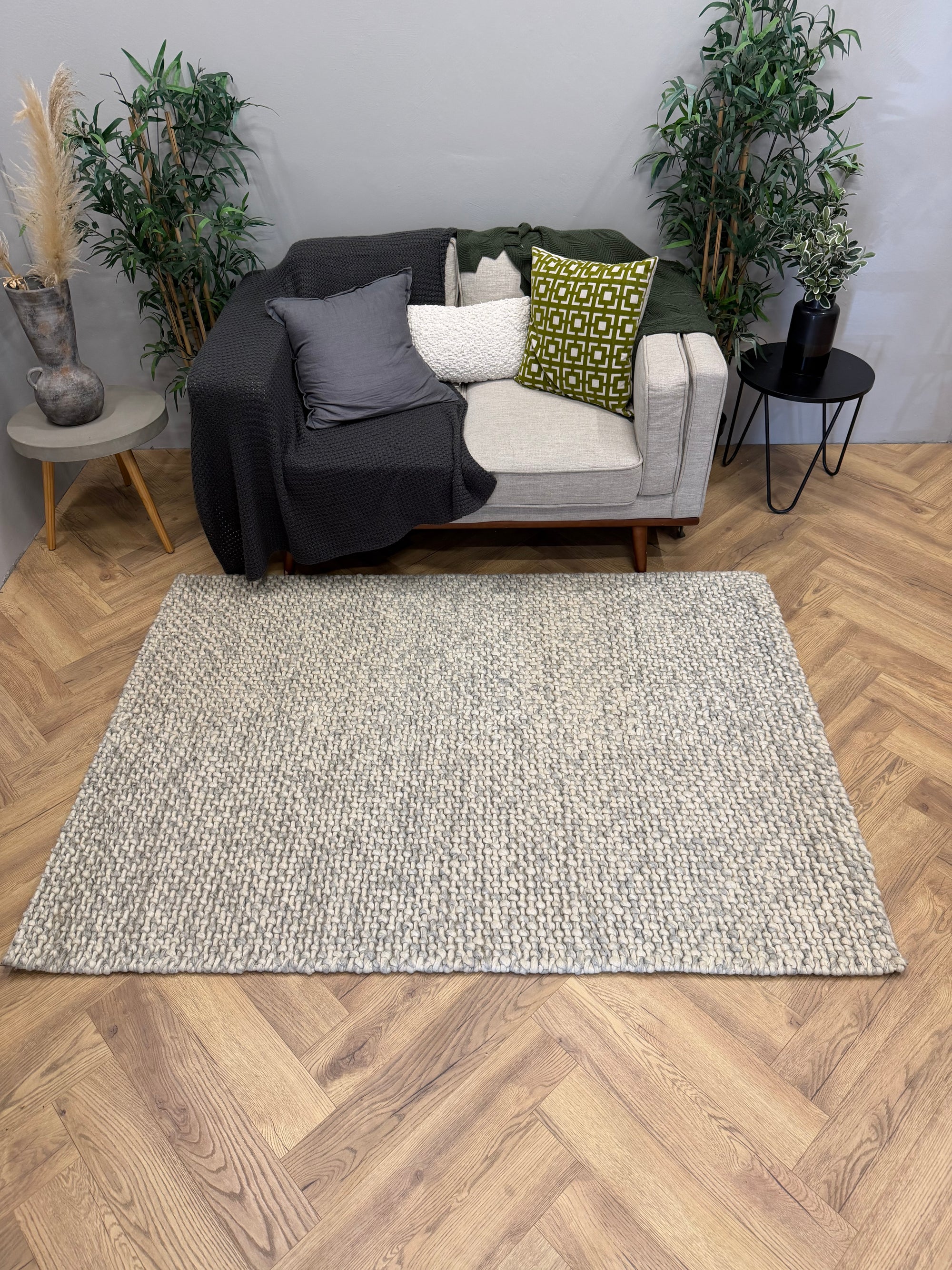 Arlo Pebble heavy knotted Wool Rug