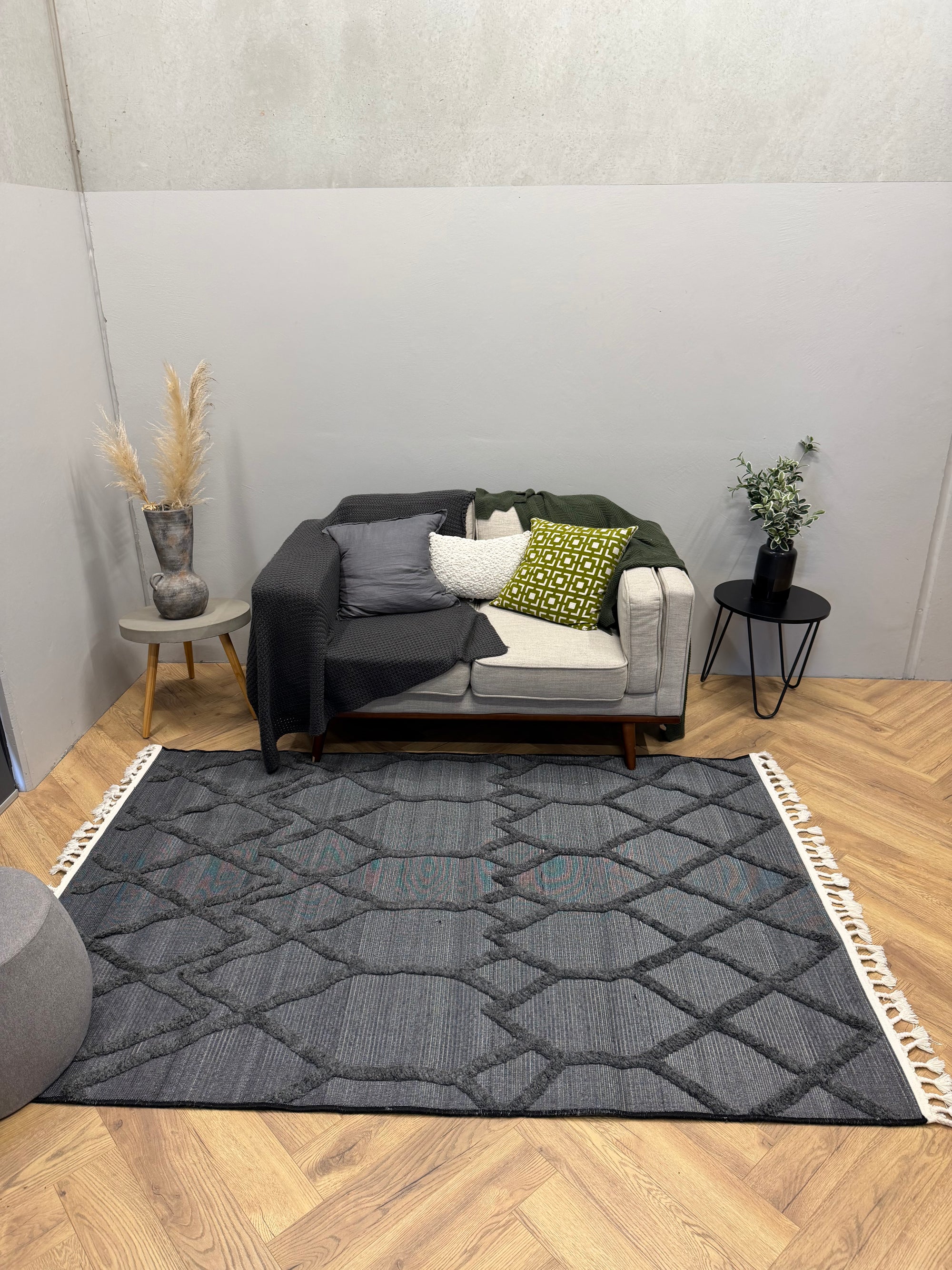 Urban Grid Textured Rug – Charcoal