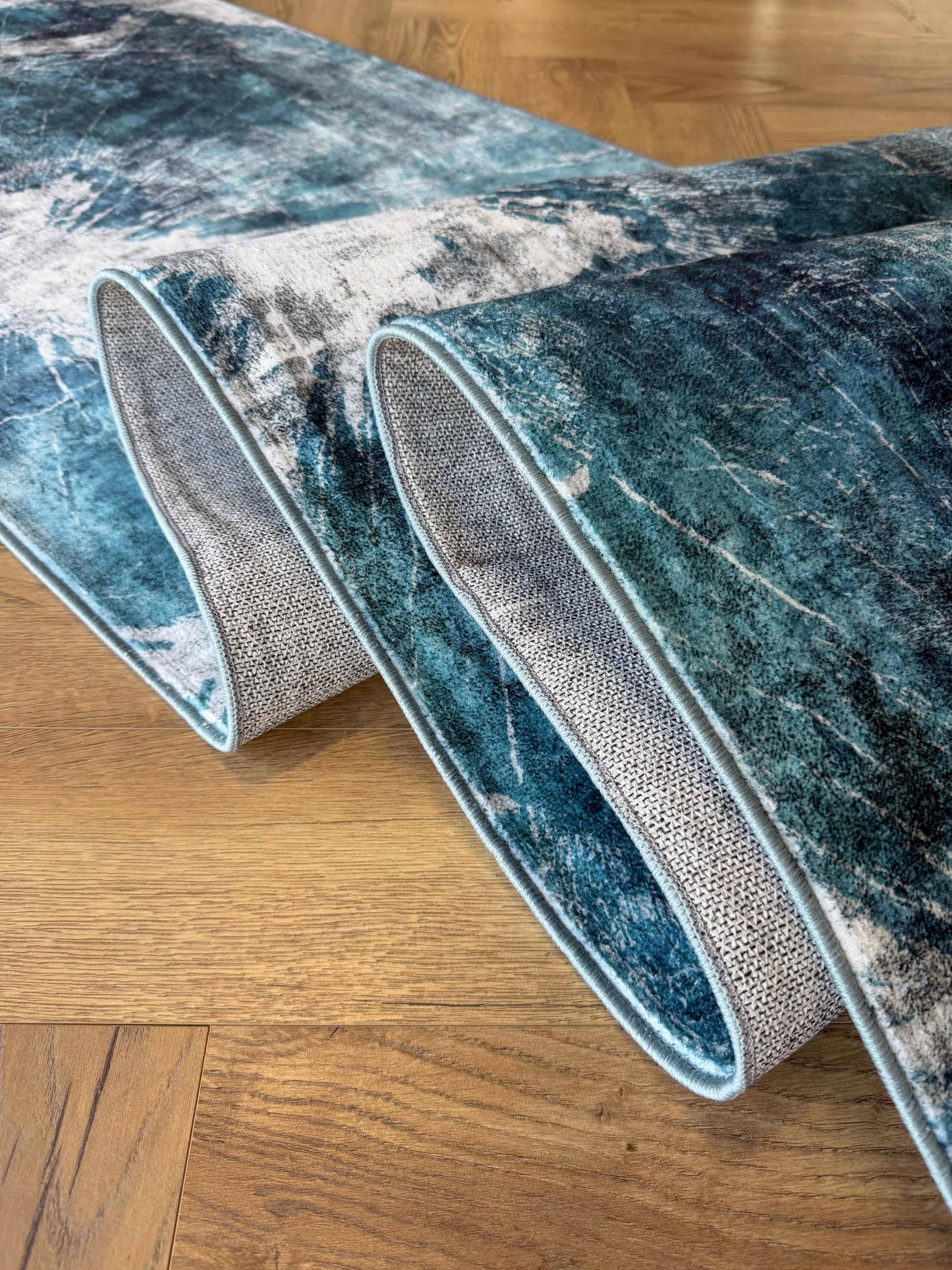 04 Perry 65 cm Wide